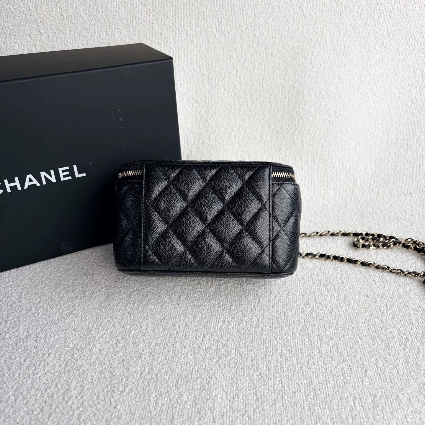Chanel Pre-loved Bag Very good condition Size ONE SIZE - 3 Thumbnail