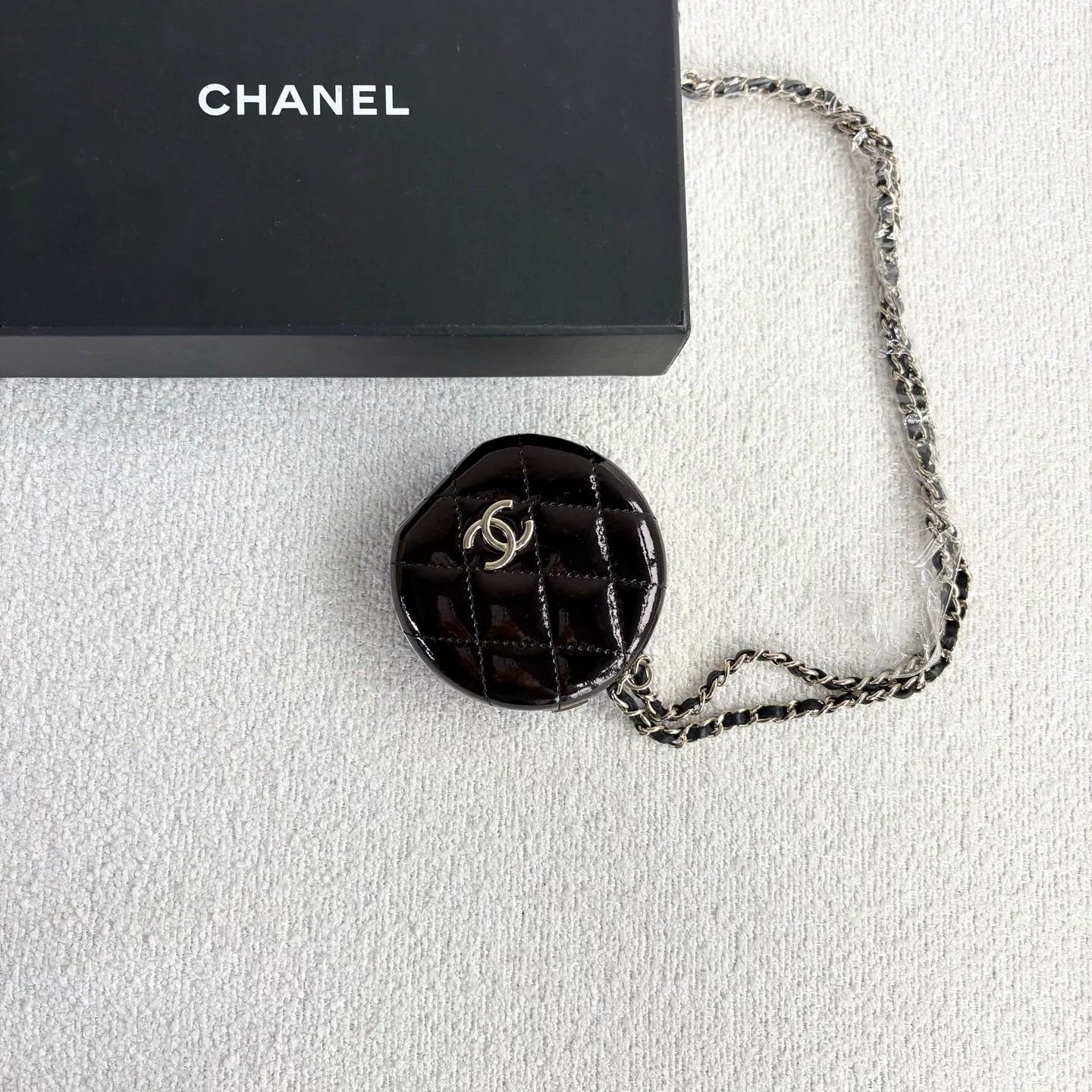 Chanel Pre-loved Bag Very good condition Size ONE SIZE - 2 Thumbnail