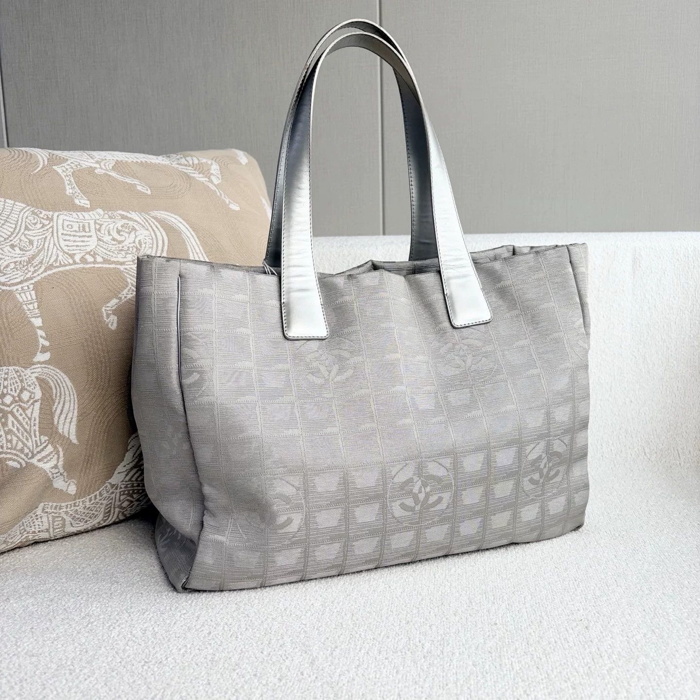 Chanel Pre-loved Bag Very good condition Size ONE SIZE - 6 Thumbnail