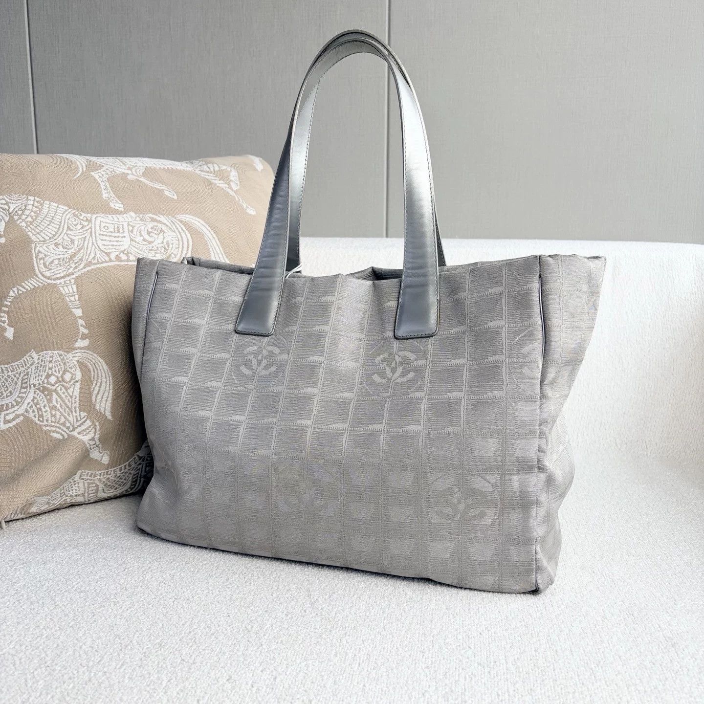 Chanel Pre-loved Bag Very good condition Size ONE SIZE - 4 Thumbnail