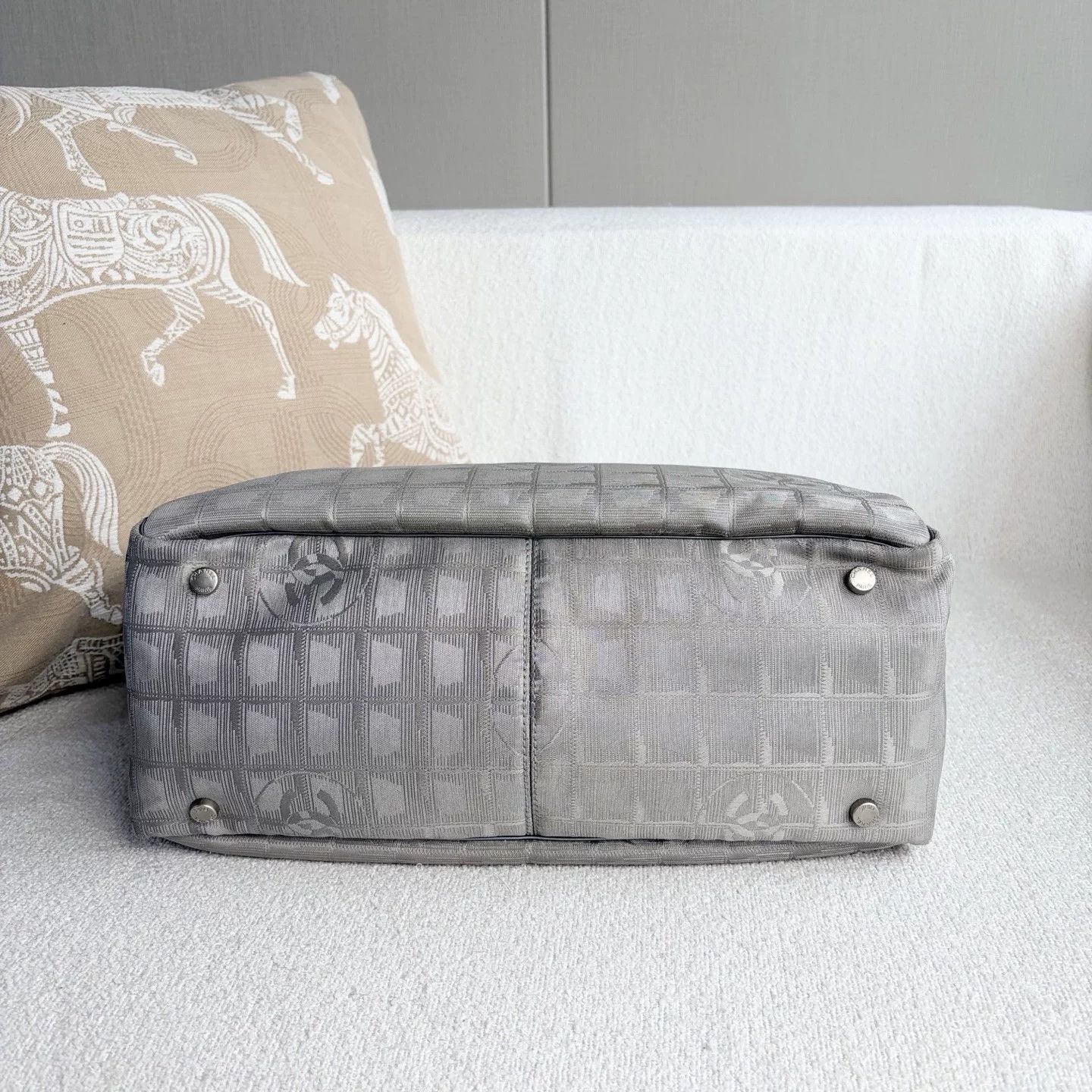 Chanel Pre-loved Bag Very good condition Size ONE SIZE - 5 Thumbnail