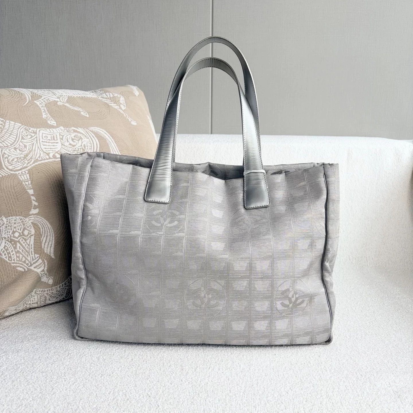 Chanel Pre-loved Bag Very good condition Size ONE SIZE - 2 Thumbnail