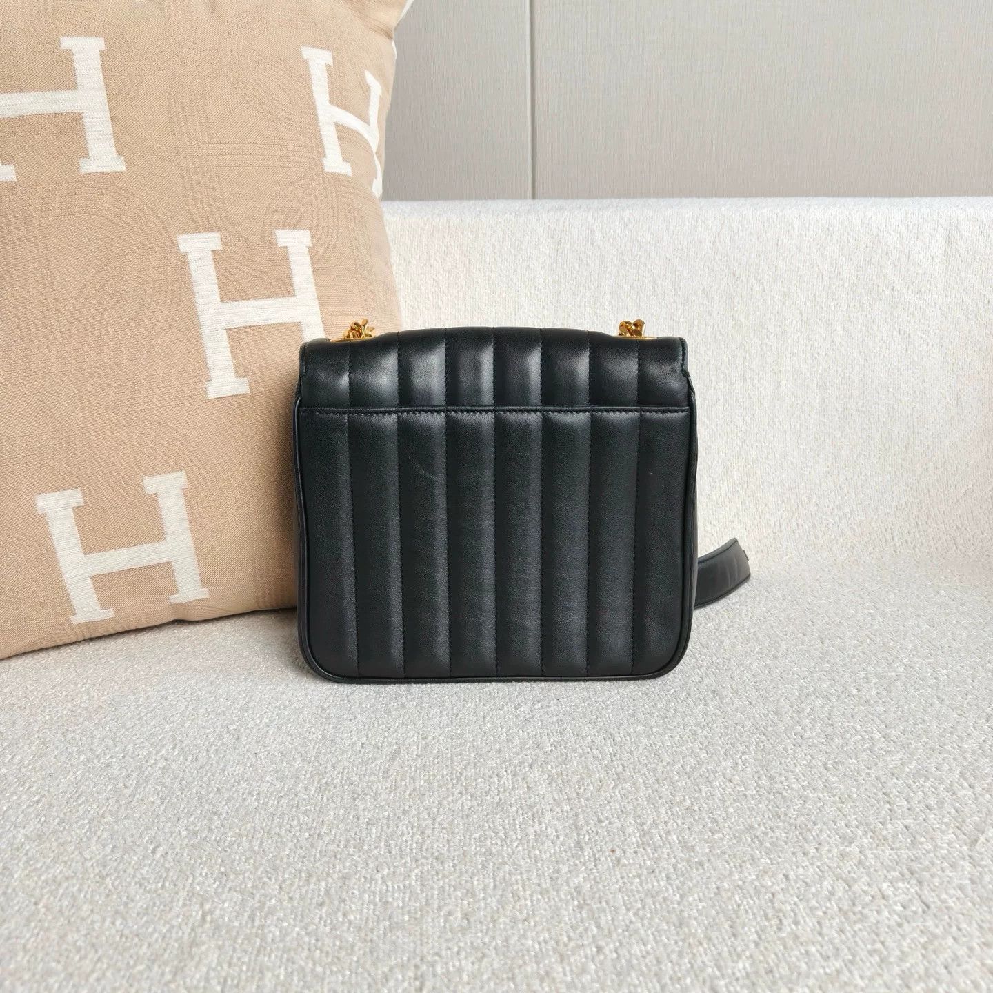 Saint Laurent Paris Pre-loved Bag Very good condition Size ONE SIZE - 3 Thumbnail
