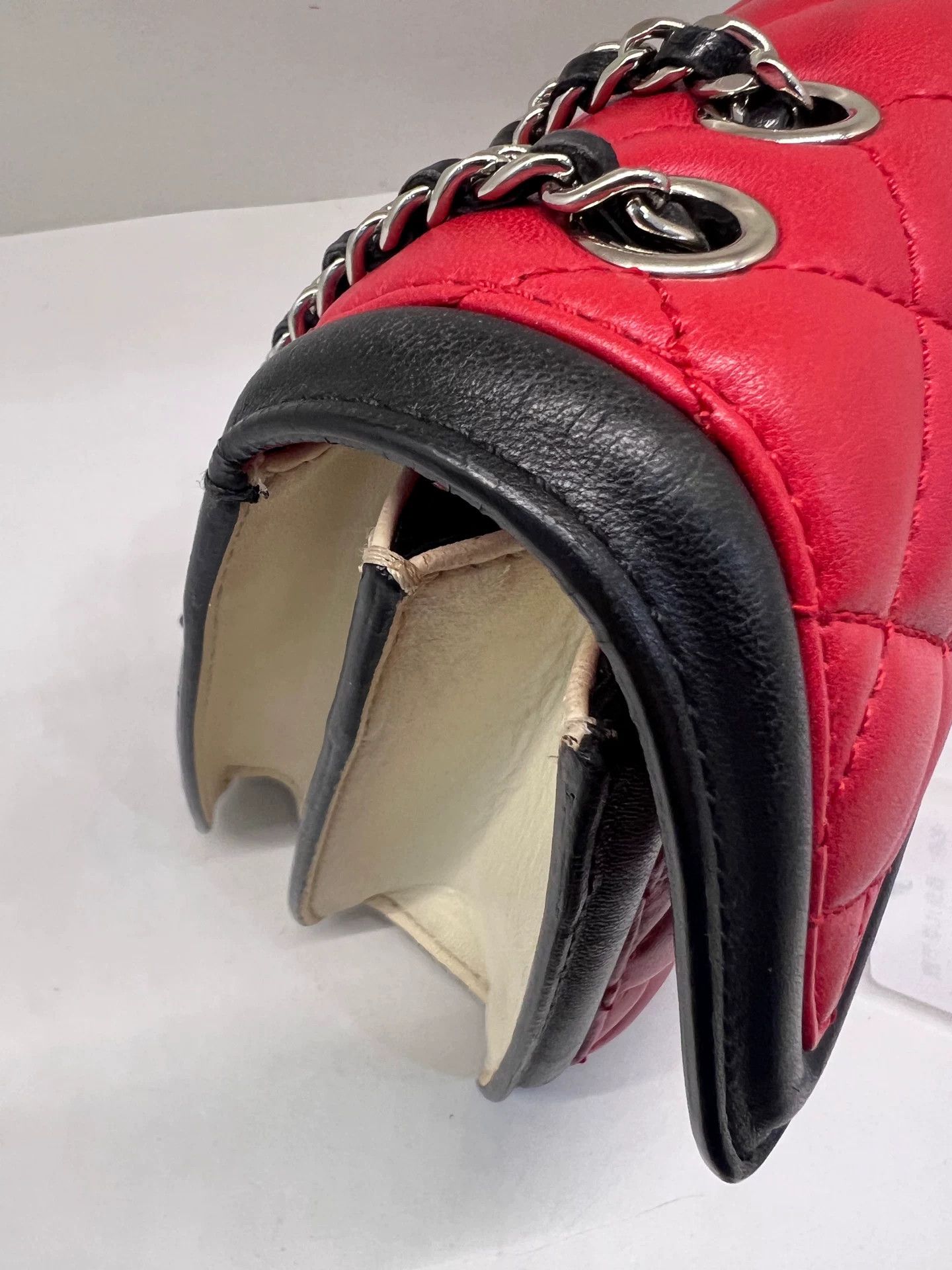 Chanel Pre-loved Bag Very good condition Size ONE SIZE - 6 Thumbnail