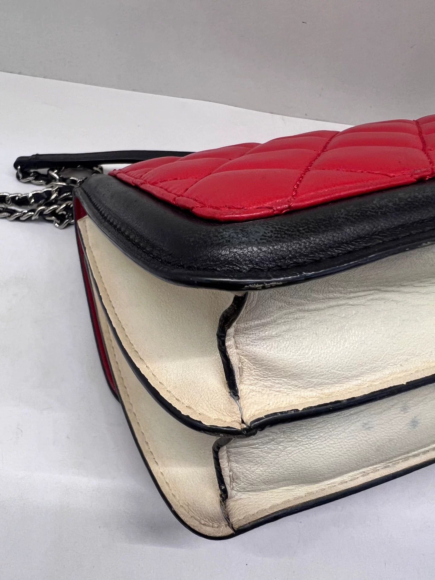 Chanel Pre-loved Bag Very good condition Size ONE SIZE - 9 Thumbnail