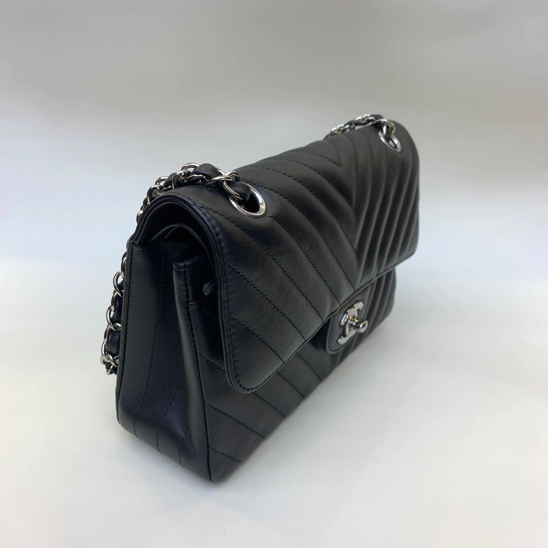 Chanel Pre-loved Bag Very good condition Size ONE SIZE - 2 Thumbnail