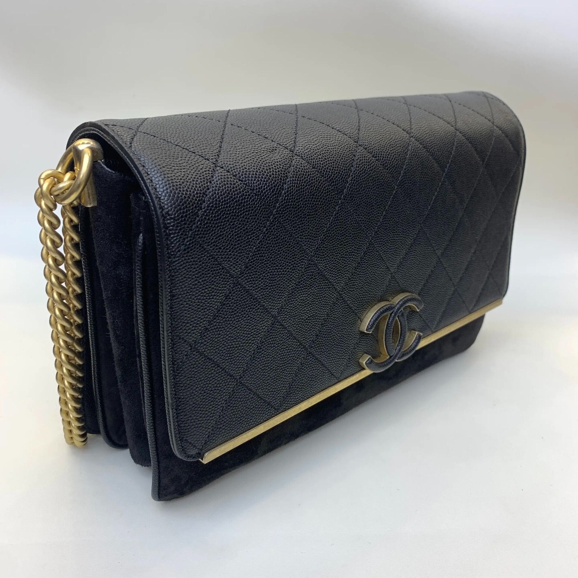 Chanel Pre-loved Bag Very good condition Size ONE SIZE - 2 Thumbnail