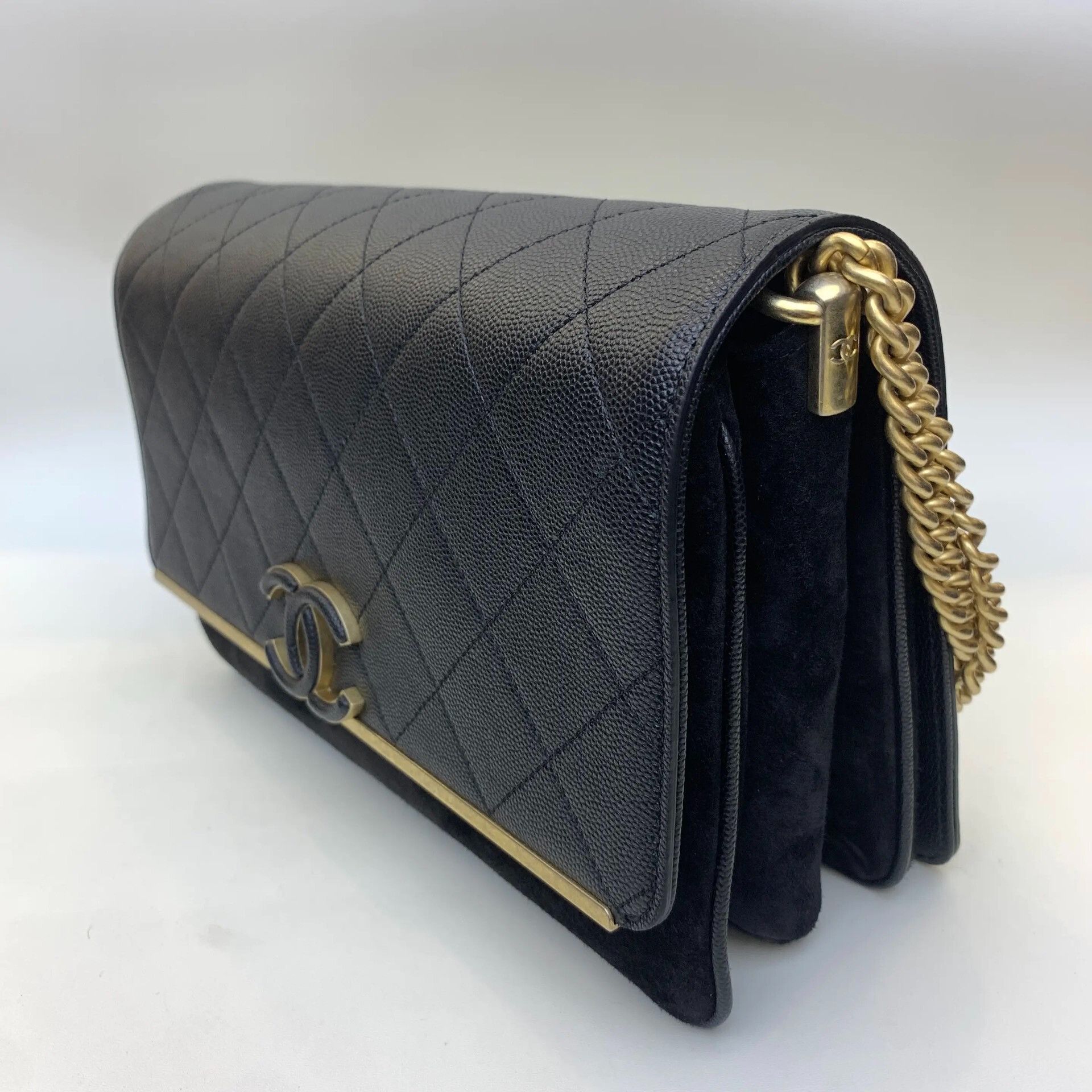 Chanel Pre-loved Bag Very good condition Size ONE SIZE - 3 Thumbnail
