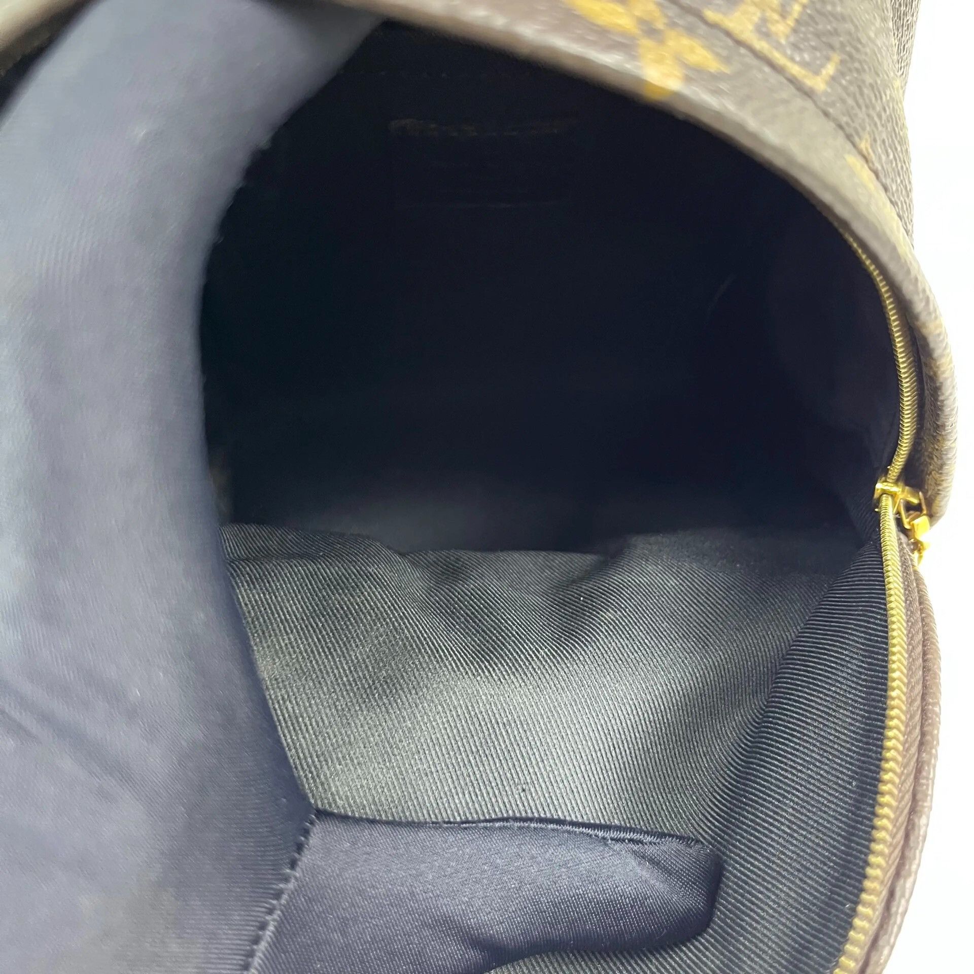 Louis Vuitton Pre-loved Bag Very good condition Size ONE SIZE - 8 Thumbnail