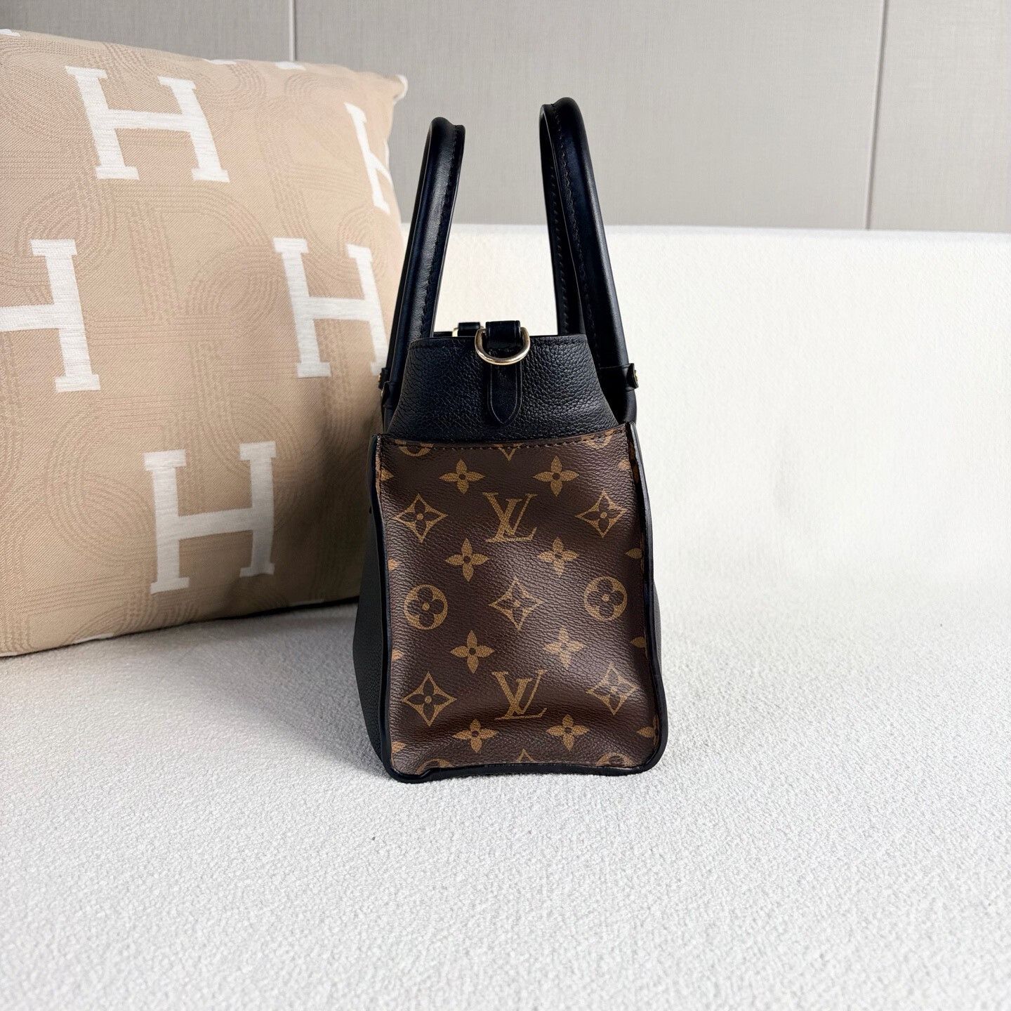 Louis Vuitton Pre-loved Bag Very good condition Size ONE SIZE - 7 Thumbnail