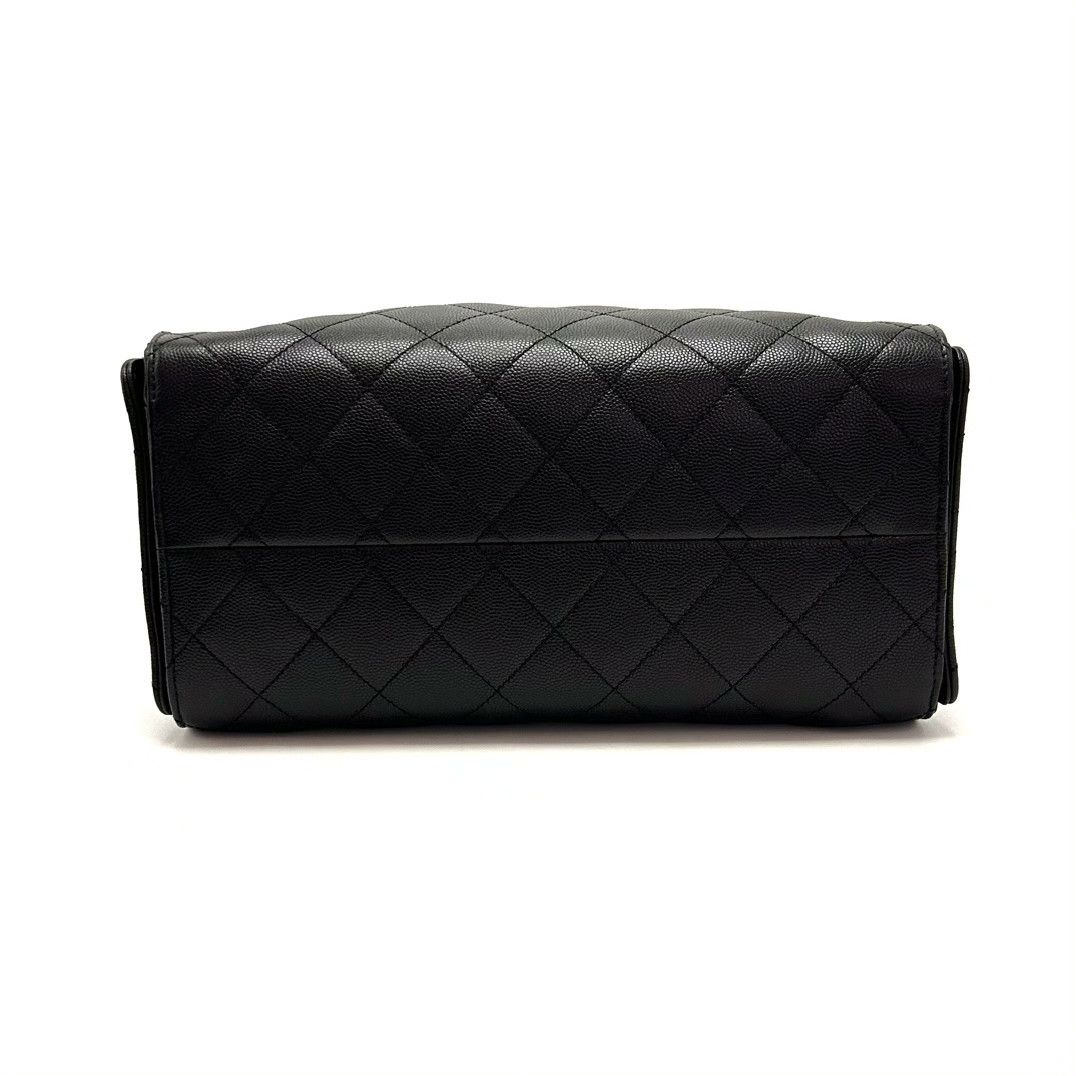 Chanel Pre-loved Bag Very good condition Size ONE SIZE - 5 Thumbnail