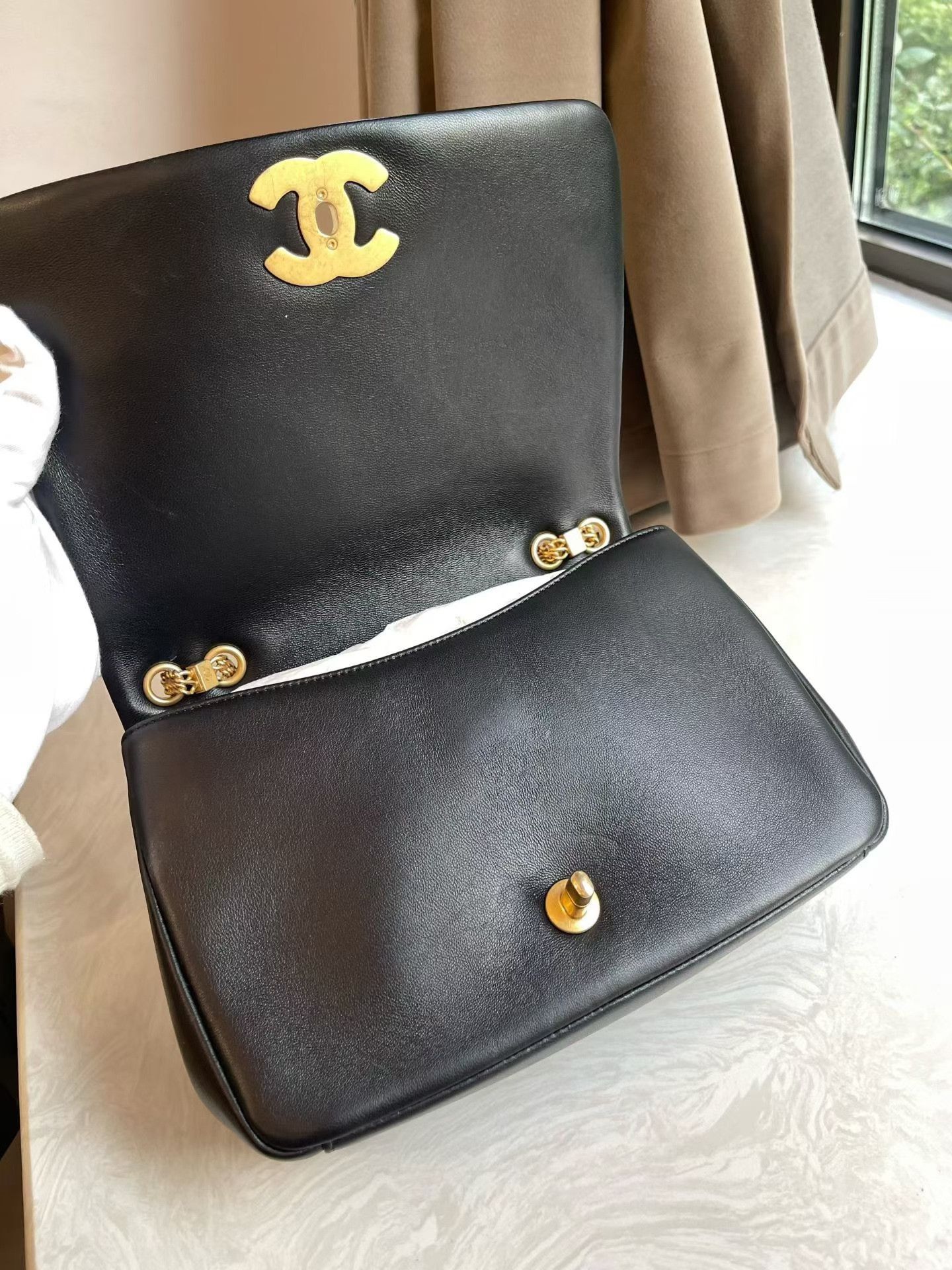 Chanel Pre-loved Bag Very good condition Size ONE SIZE - 8 Thumbnail