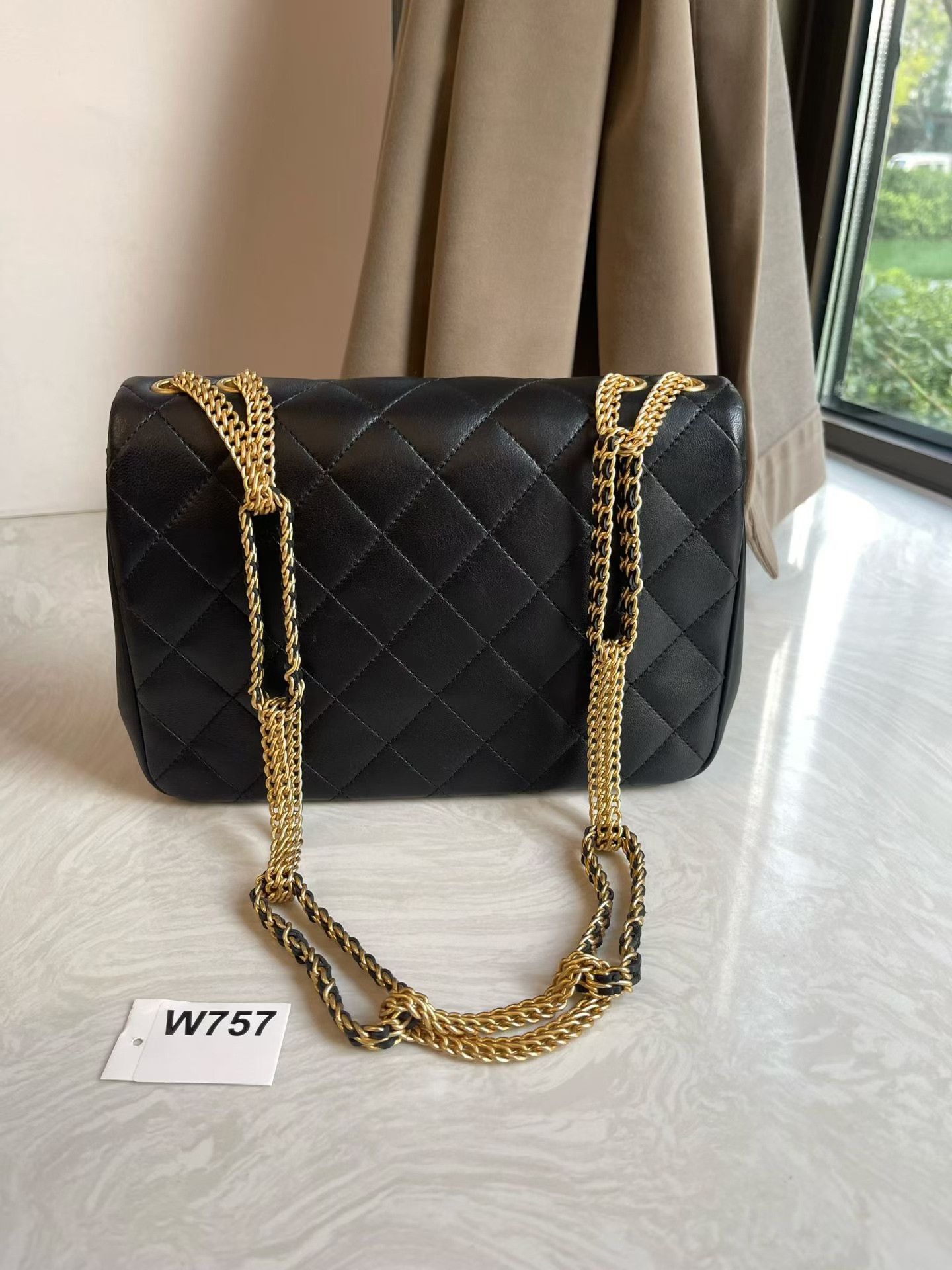 Chanel Pre-loved Bag Very good condition Size ONE SIZE - 6 Thumbnail