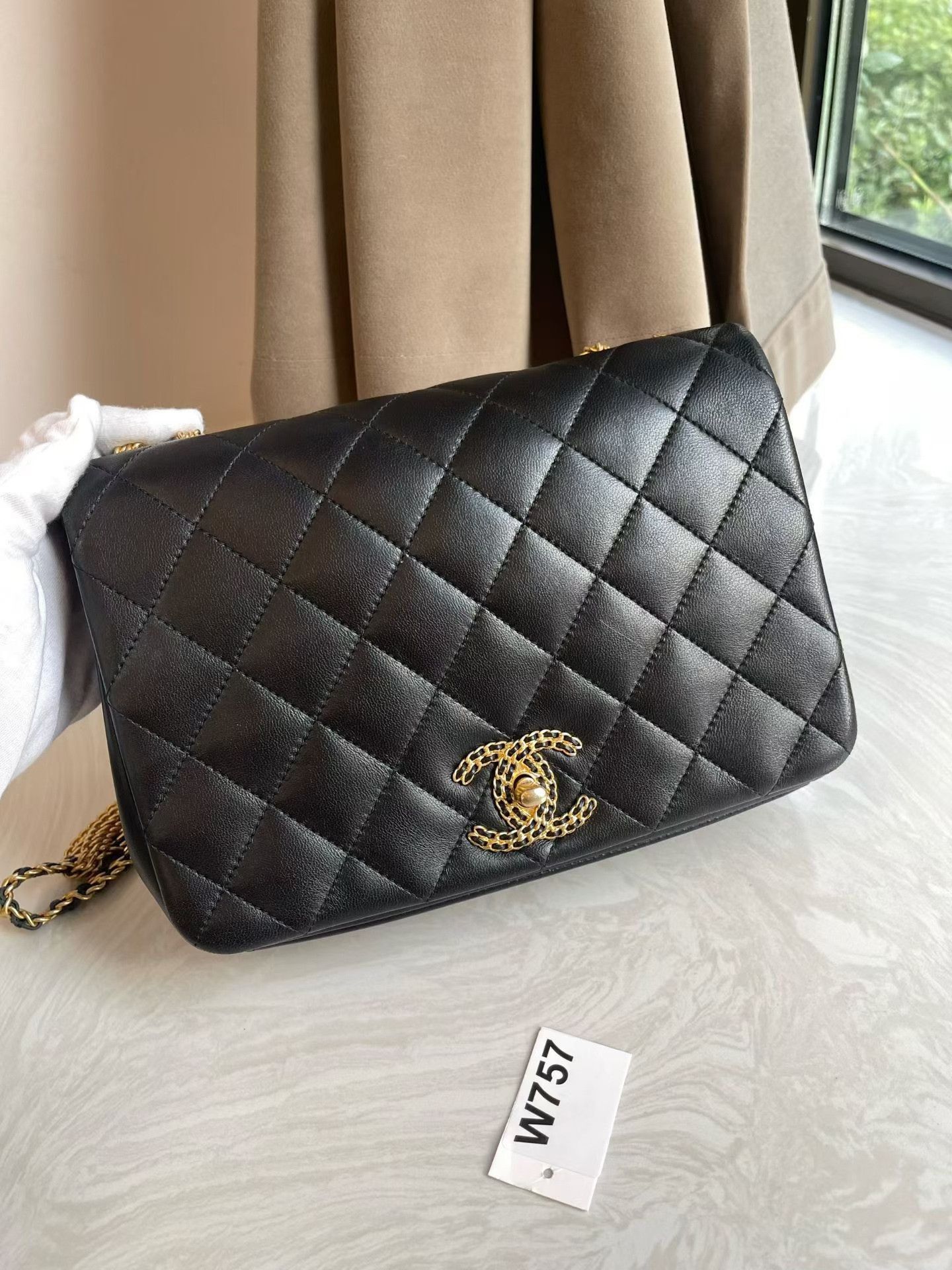 Chanel Pre-loved Bag Very good condition Size ONE SIZE - 2 Thumbnail