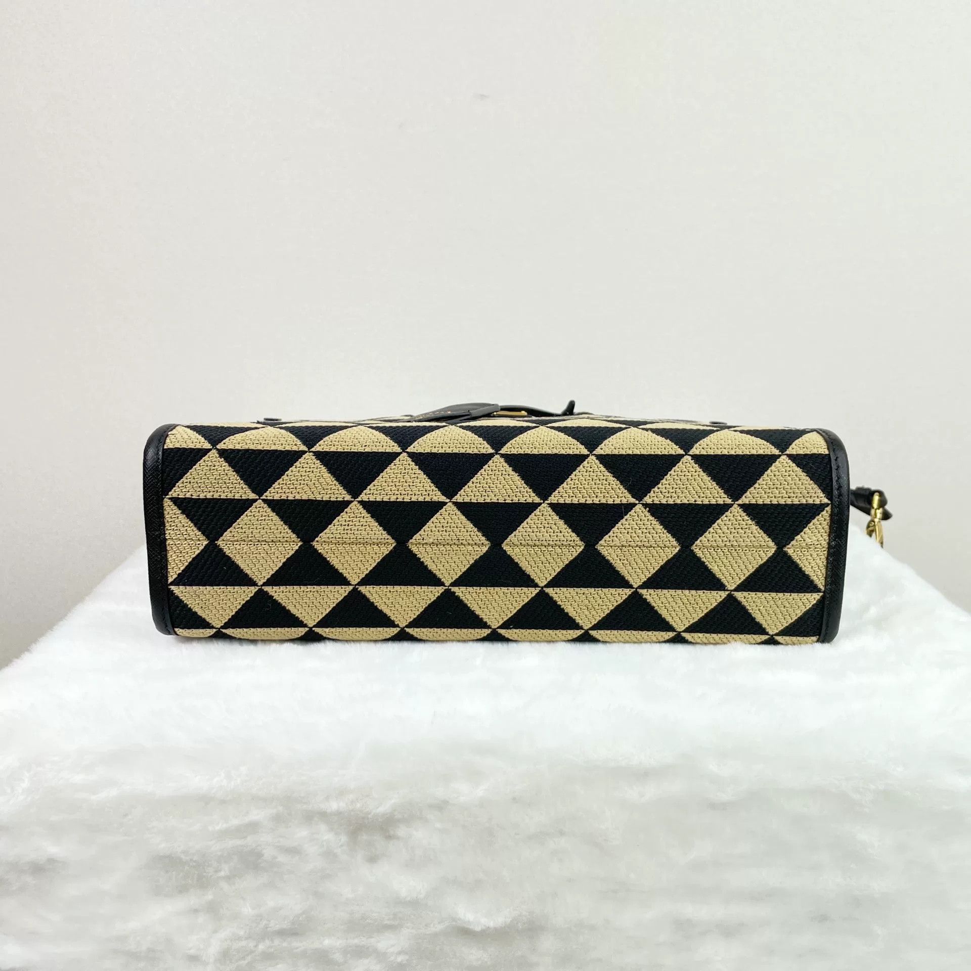 Prada Pre-loved Bag Very good condition Size ONE SIZE - 5 Thumbnail