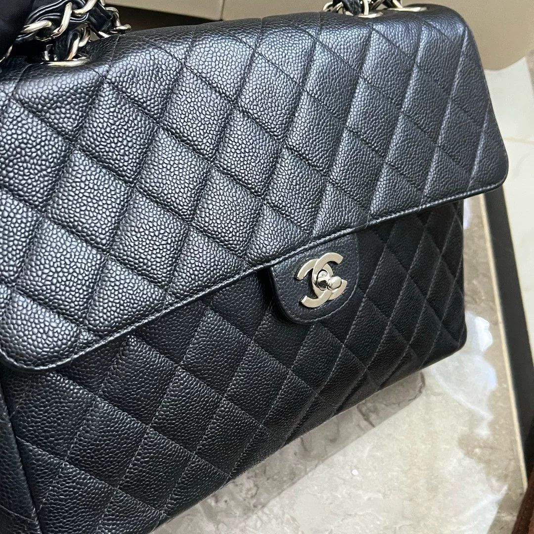 Chanel Pre-loved Bag Very good condition Size ONE SIZE - 4 Thumbnail
