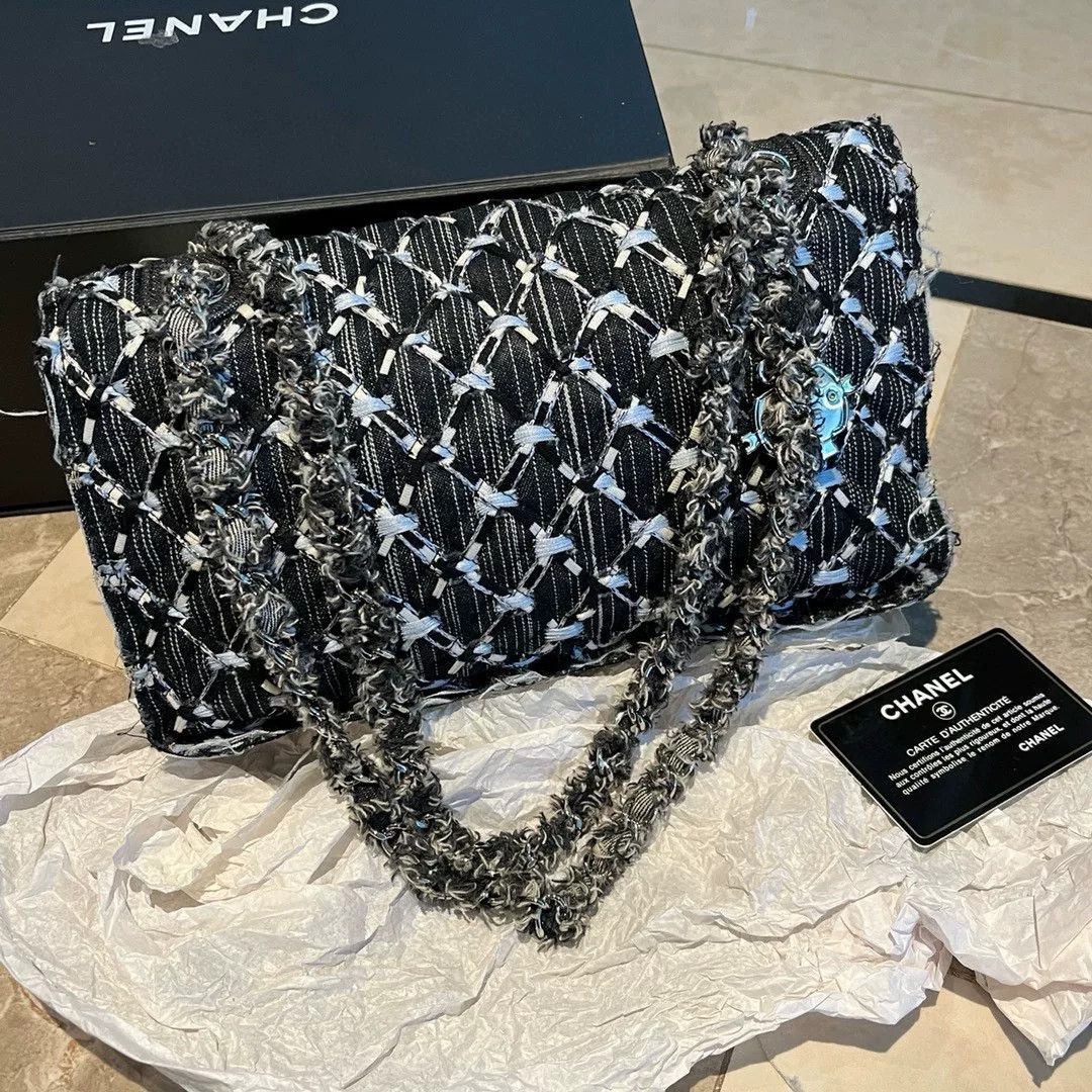 Chanel Pre-loved Bag Very good condition Size ONE SIZE - 2 Thumbnail