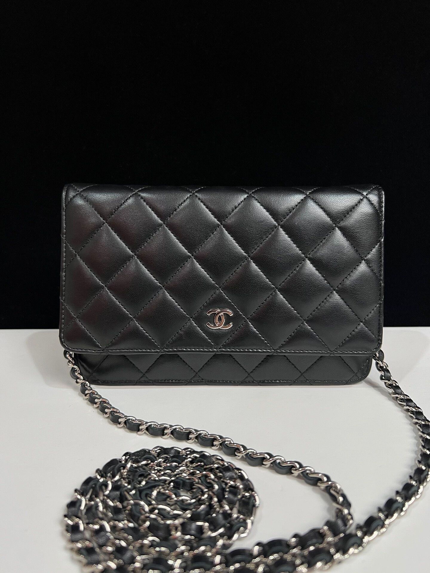Chanel Pre-loved Bag Very good condition Size ONE SIZE - 2 Thumbnail