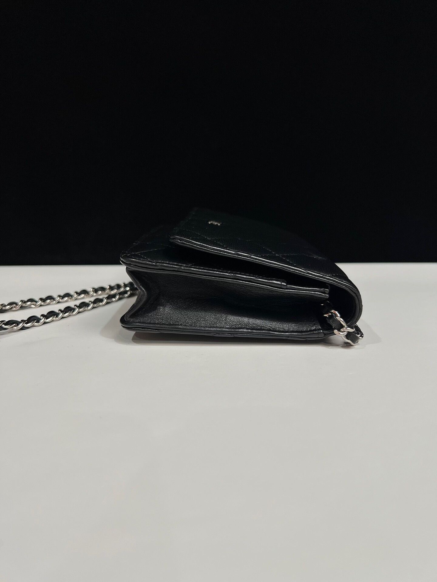 Chanel Pre-loved Bag Very good condition Size ONE SIZE - 5 Thumbnail