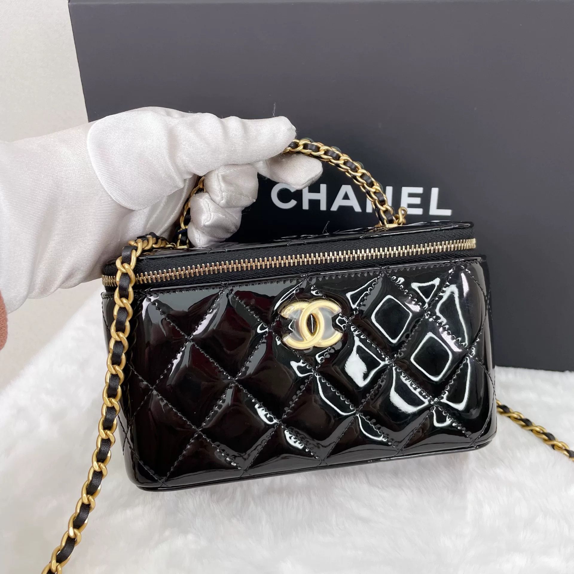 Chanel Pre-loved Bag Very good condition Size ONE SIZE - 9 Thumbnail