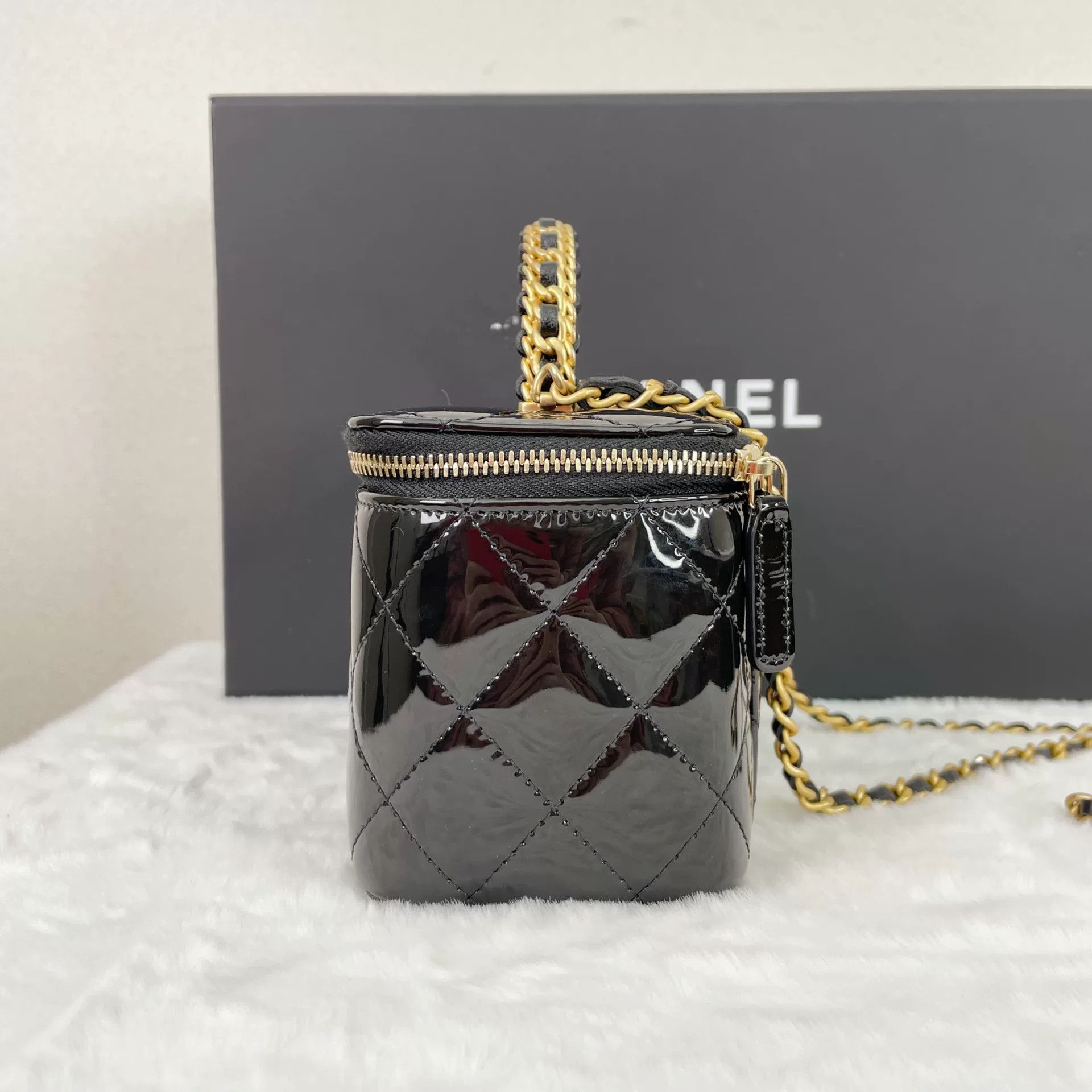 Chanel Pre-loved Bag Very good condition Size ONE SIZE - 4 Thumbnail