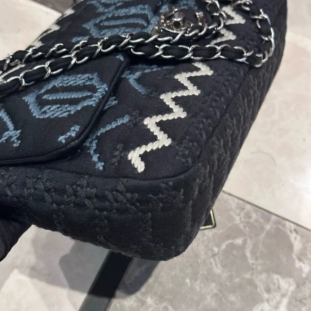 Chanel Pre-loved Bag Very good condition Size ONE SIZE - 7 Thumbnail