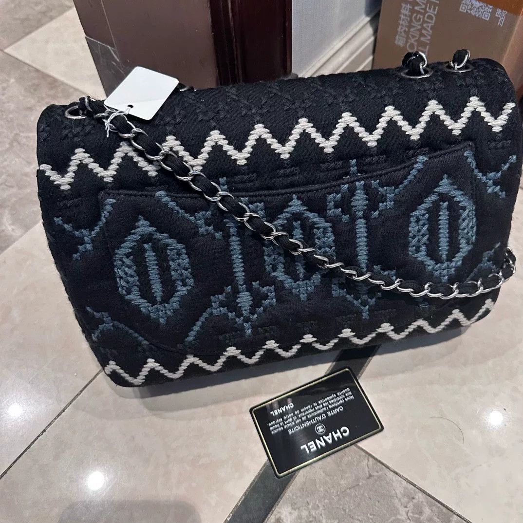 Chanel Pre-loved Bag Very good condition Size ONE SIZE - 3 Thumbnail