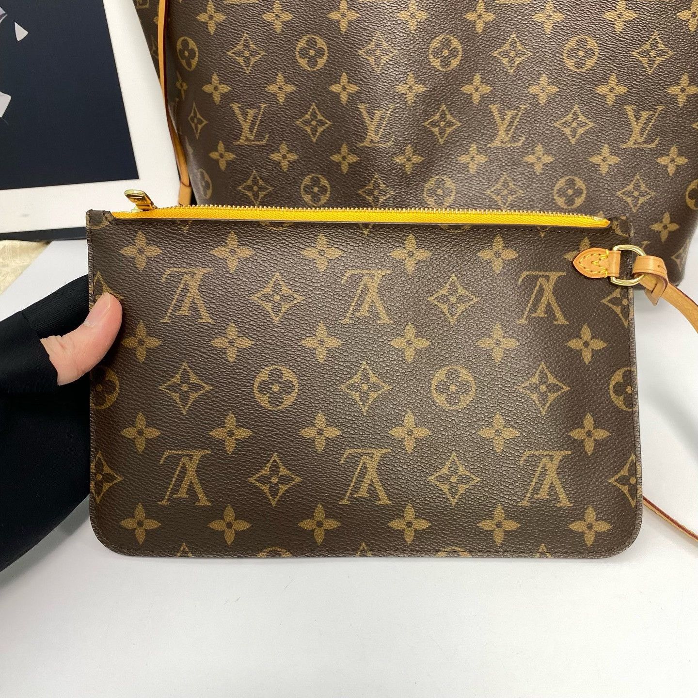 Louis Vuitton Pre-loved Bag Very good condition Size ONE SIZE - 2 Thumbnail