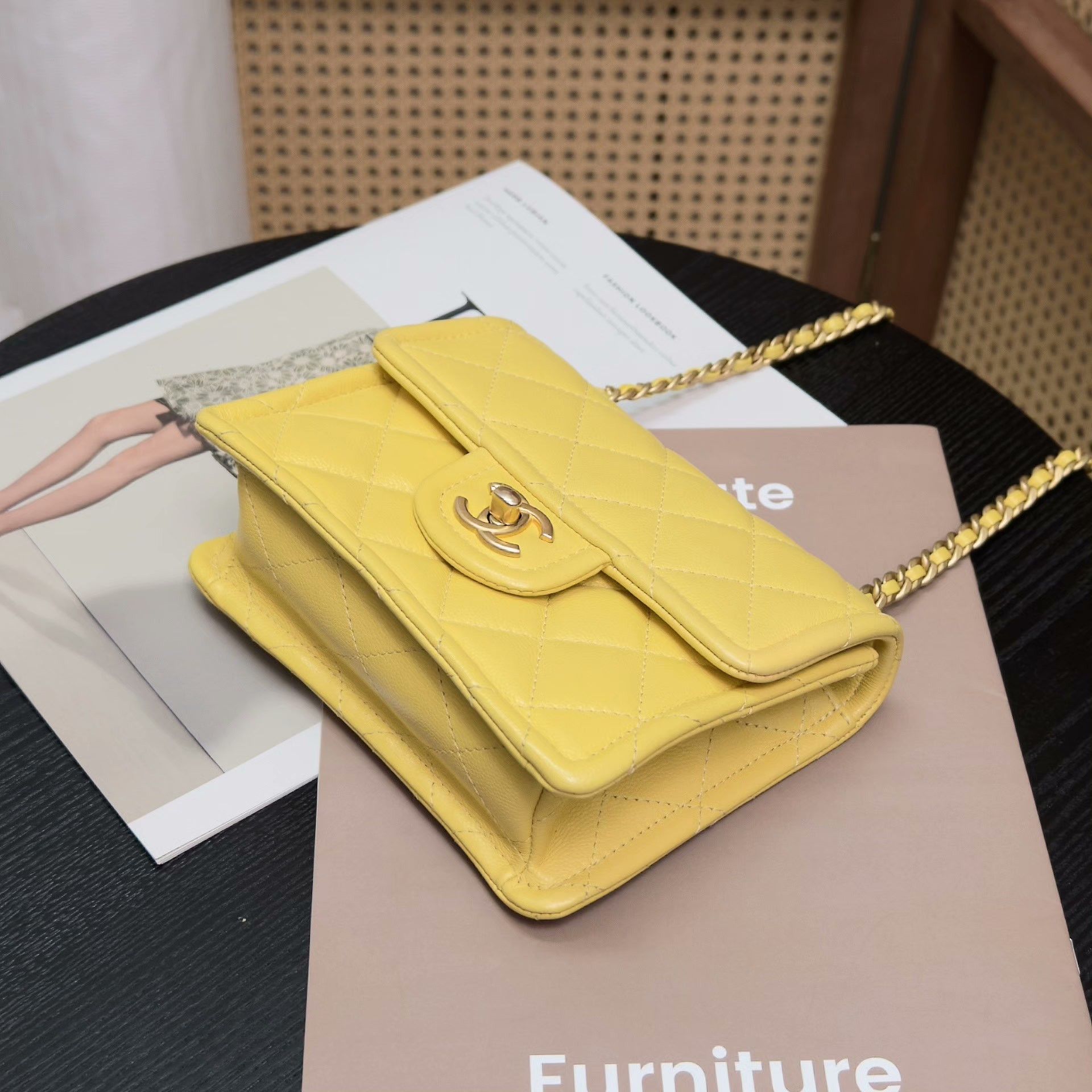 Chanel Pre-loved Bag Very good condition Size ONE SIZE - 4 Thumbnail