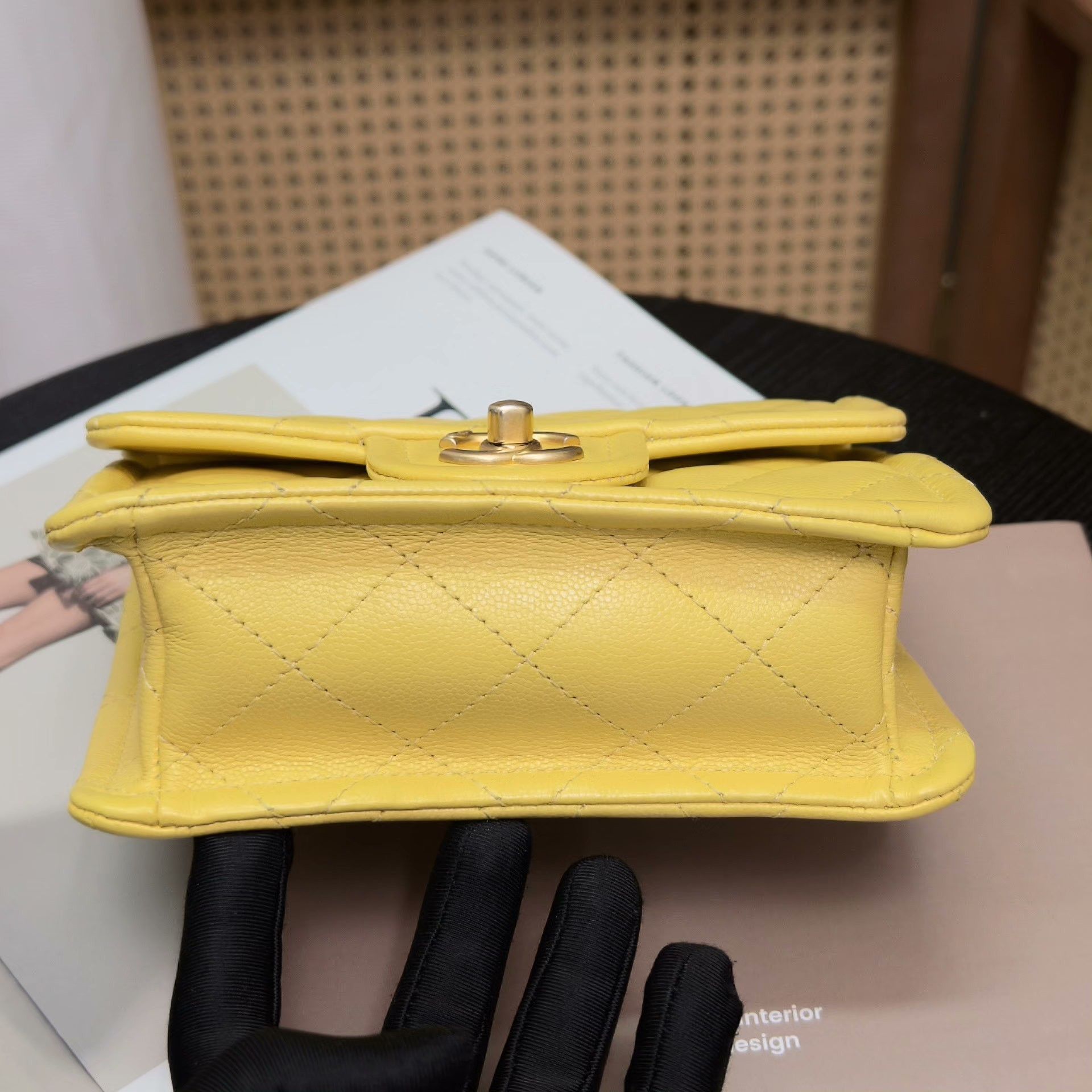 Chanel Pre-loved Bag Very good condition Size ONE SIZE - 5 Thumbnail