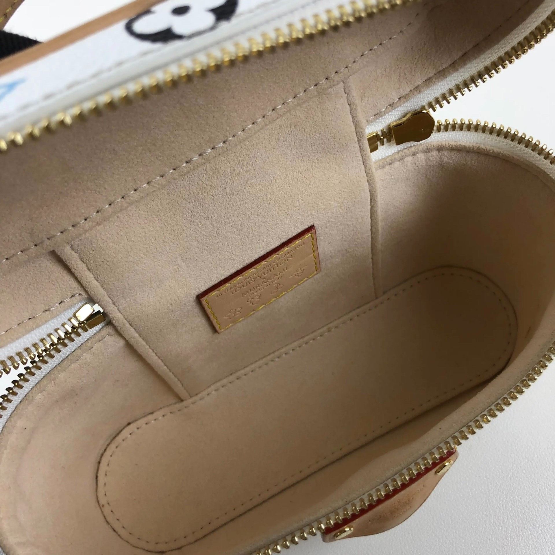 Louis Vuitton Pre-loved Bag Very good condition Size ONE SIZE - 9 Thumbnail
