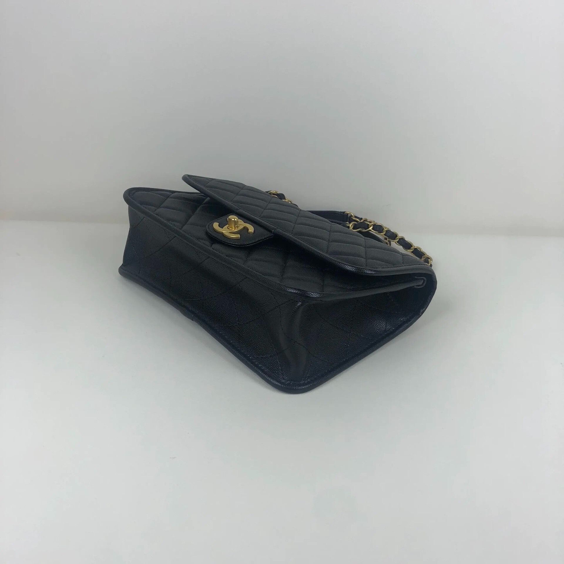 Chanel Pre-loved Bag Very good condition Size ONE SIZE - 6 Thumbnail