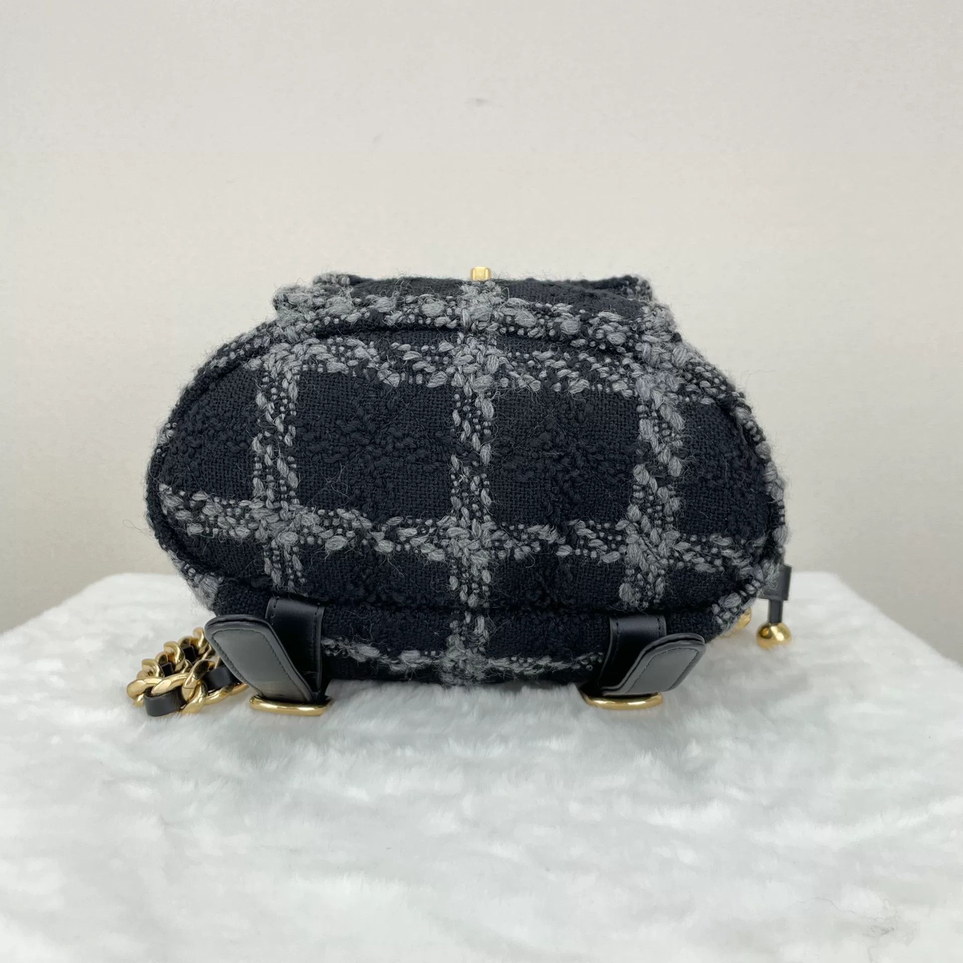 Chanel Pre-loved Bag Very good condition Size ONE SIZE - 5 Thumbnail