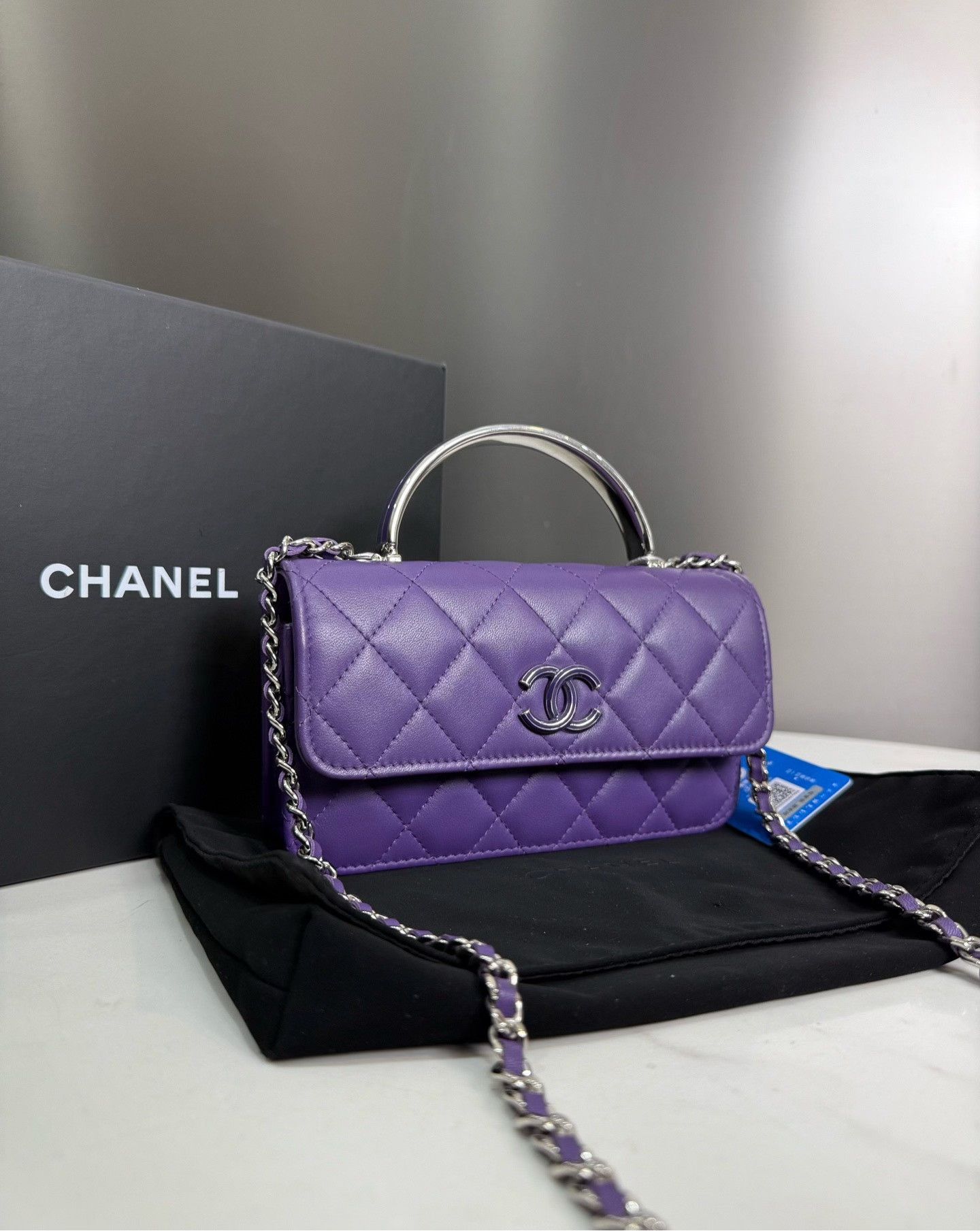 Chanel Pre-loved Bag Very good condition Size ONE SIZE - 2 Thumbnail