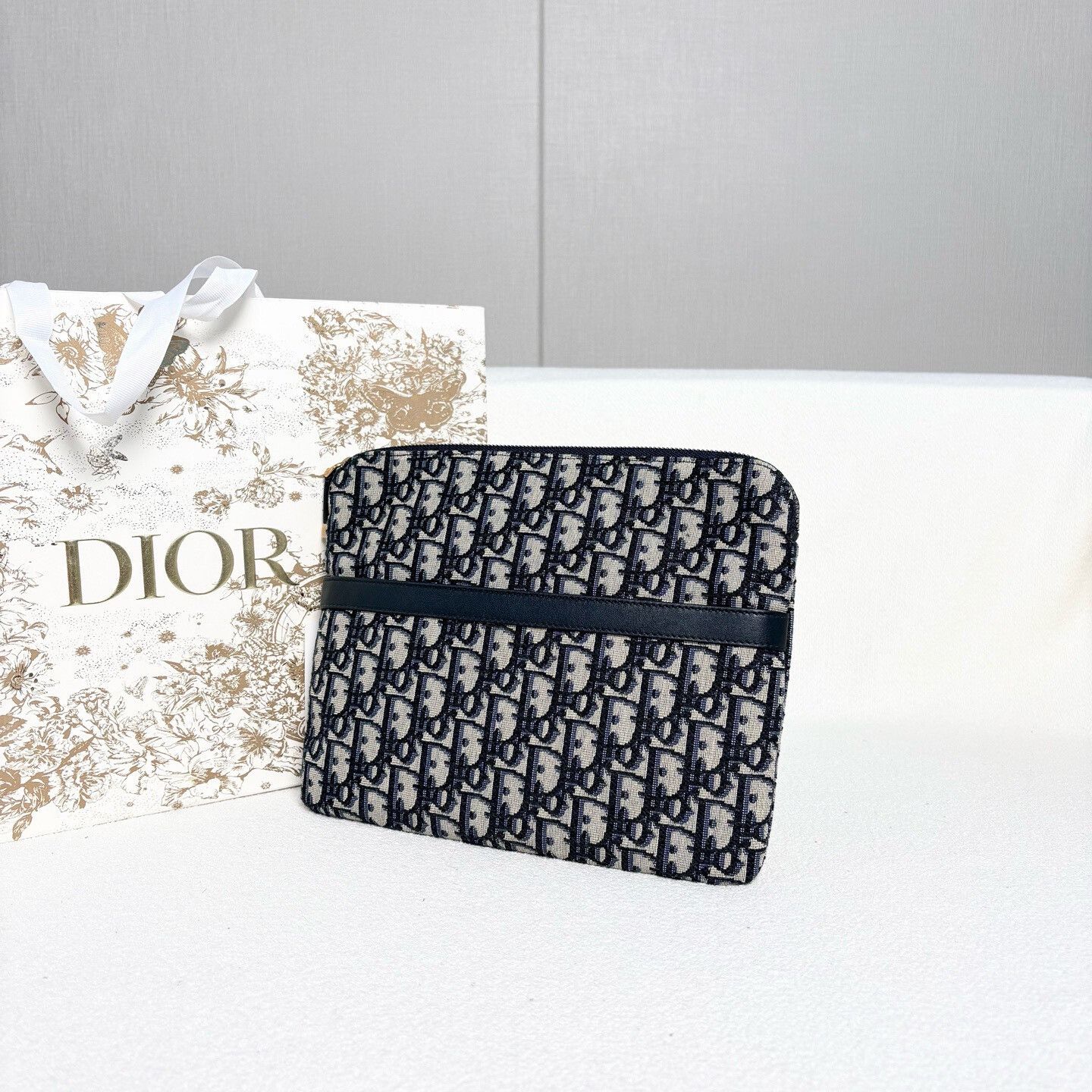 Dior Pre-loved Bag Very good condition Size ONE SIZE - 6 Thumbnail