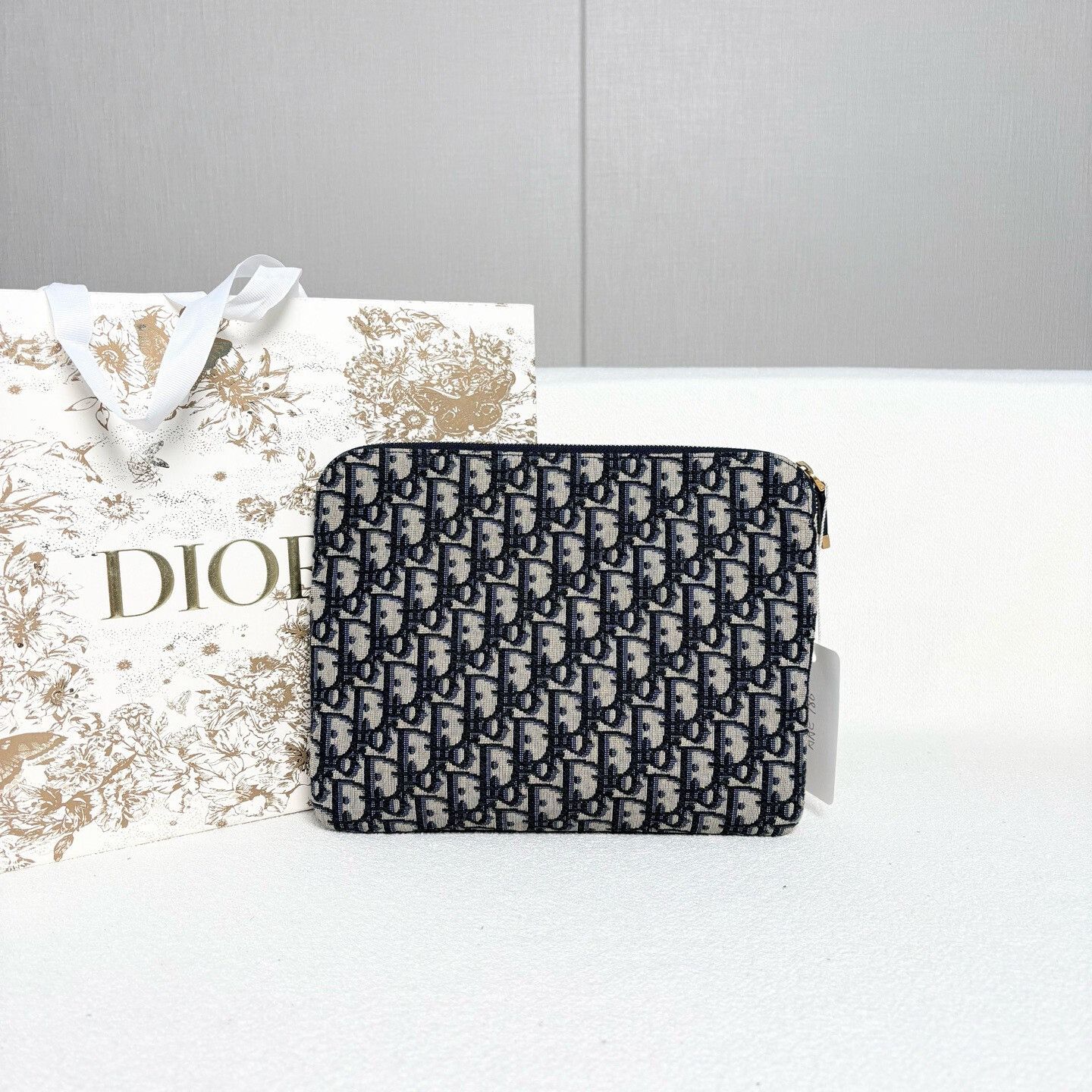 Dior Pre-loved Bag Very good condition Size ONE SIZE - 3 Thumbnail