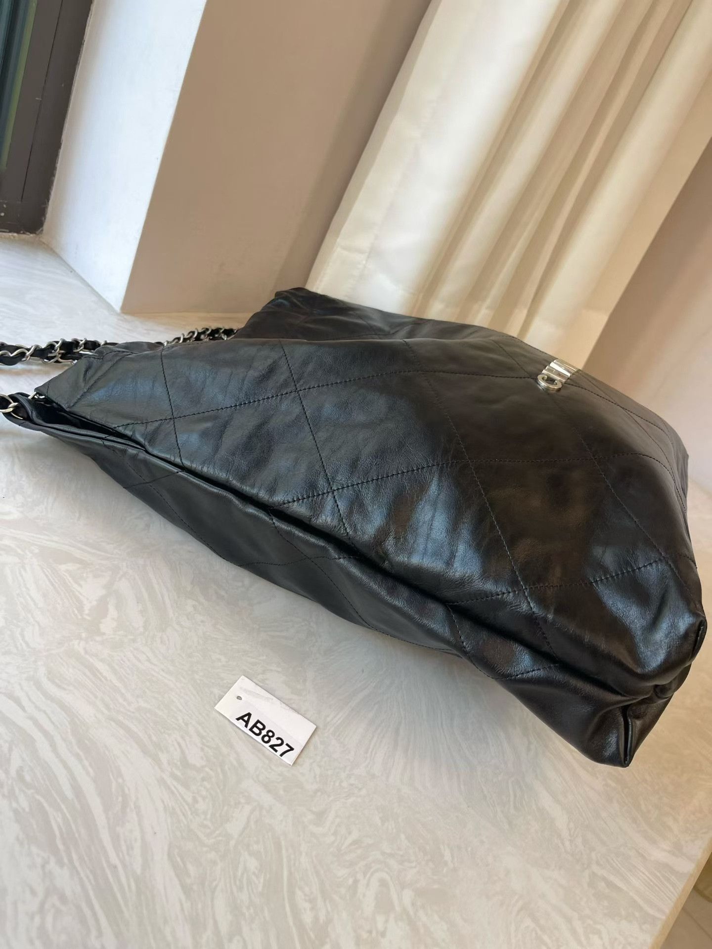 Chanel Pre-loved Bag Very good condition Size ONE SIZE - 5 Thumbnail