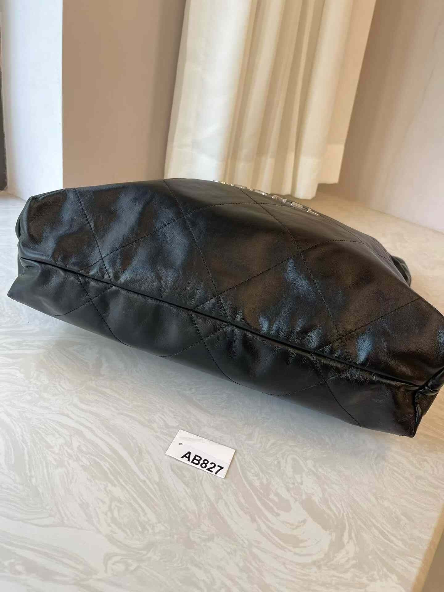 Chanel Pre-loved Bag Very good condition Size ONE SIZE - 6 Thumbnail