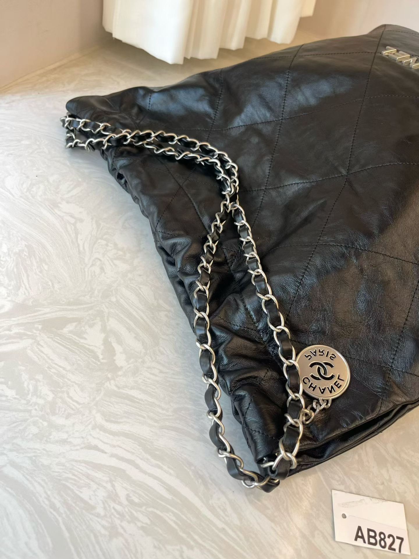 Chanel Pre-loved Bag Very good condition Size ONE SIZE - 2 Thumbnail