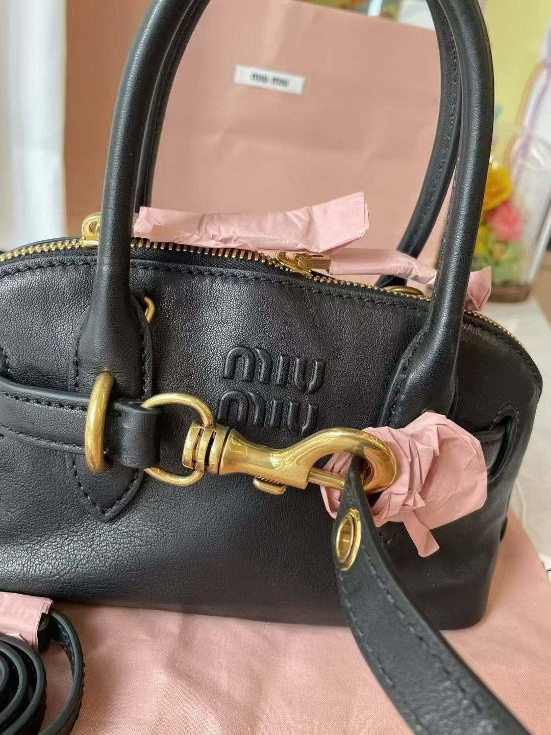 Miu Miu Pre-loved Bag Very good condition Size ONE SIZE - 2 Thumbnail