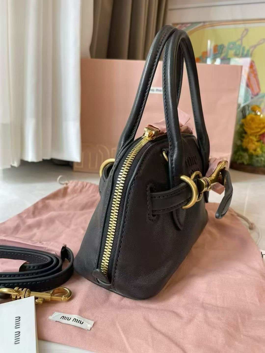 Miu Miu Pre-loved Bag Very good condition Size ONE SIZE - 6 Thumbnail