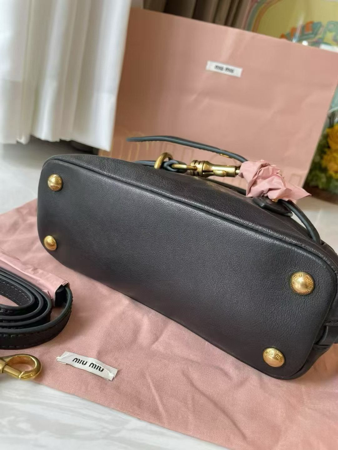 Miu Miu Pre-loved Bag Very good condition Size ONE SIZE - 4 Thumbnail