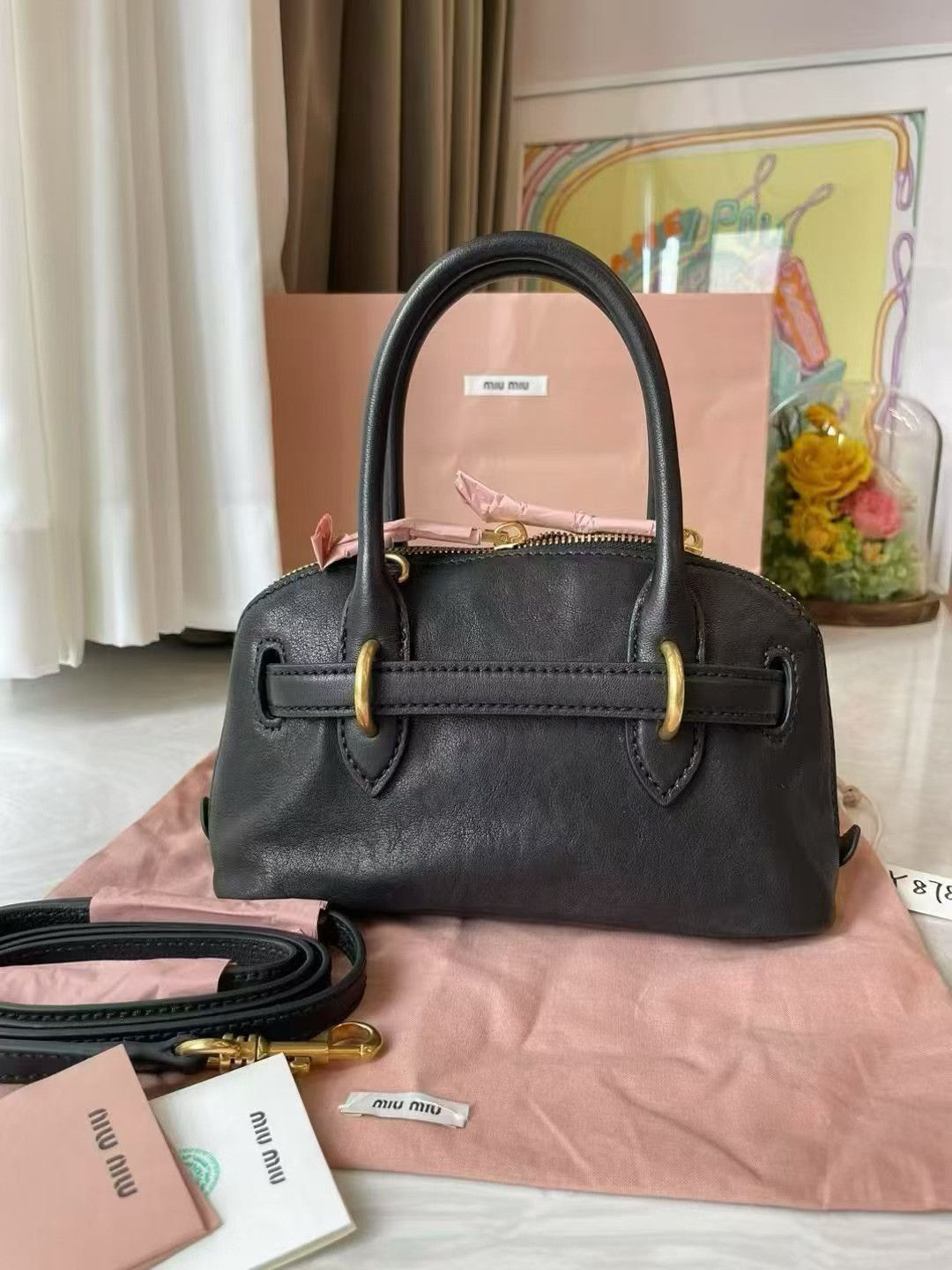 Miu Miu Pre-loved Bag Very good condition Size ONE SIZE - 3 Thumbnail