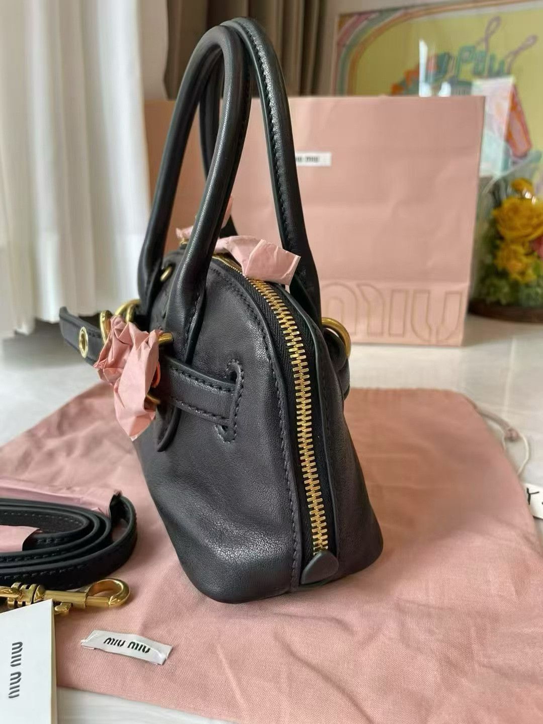 Miu Miu Pre-loved Bag Very good condition Size ONE SIZE - 8 Thumbnail