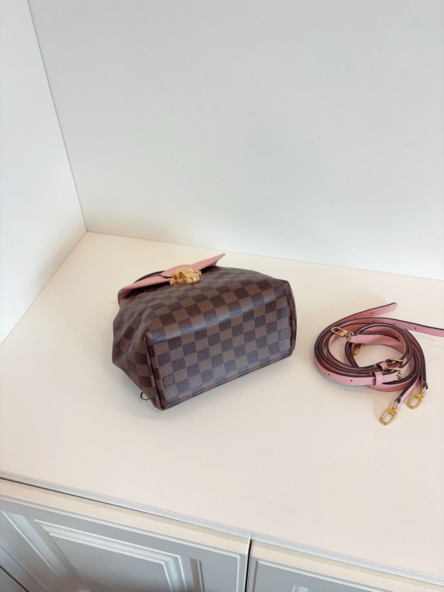 Louis Vuitton Pre-loved Bag Very good condition Size ONE SIZE - 5 Thumbnail