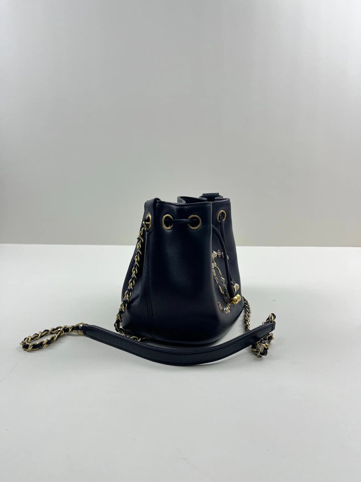 Chanel Pre-loved Bag Very good condition Size ONE SIZE - 3 Thumbnail