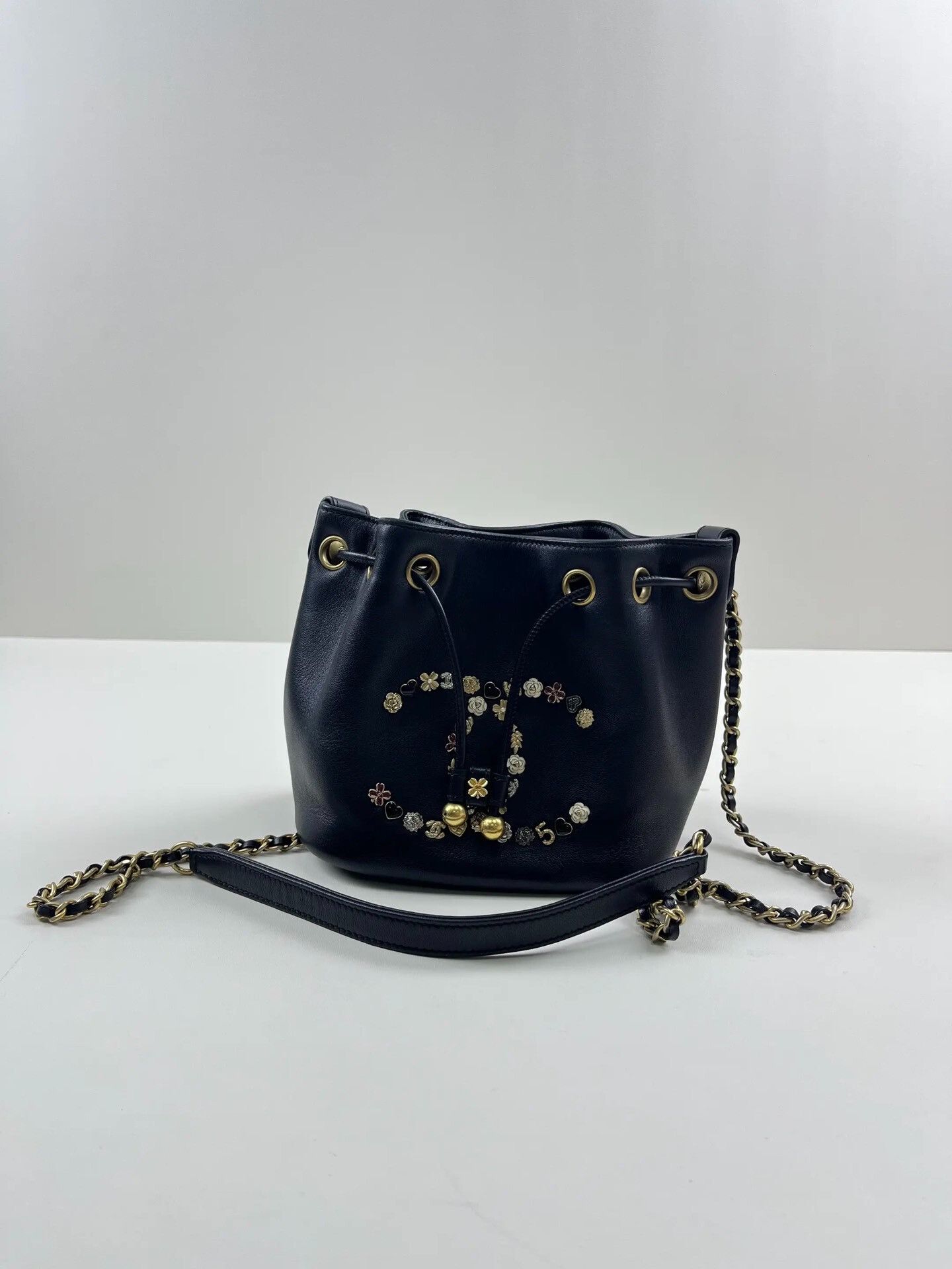 Chanel Pre-loved Bag Very good condition Size ONE SIZE - 2 Thumbnail