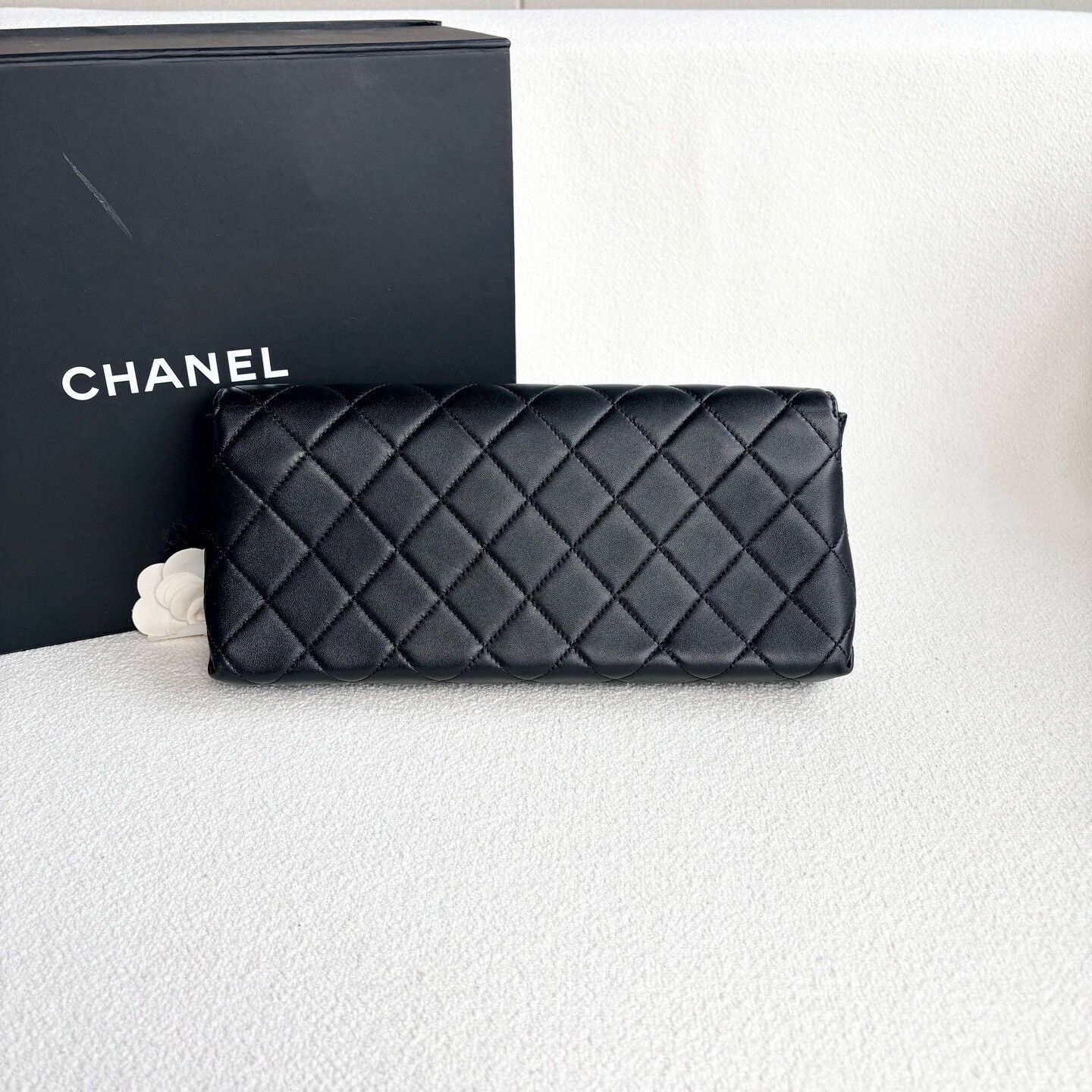 Chanel Pre-loved Bag Very good condition Size ONE SIZE - 2 Thumbnail