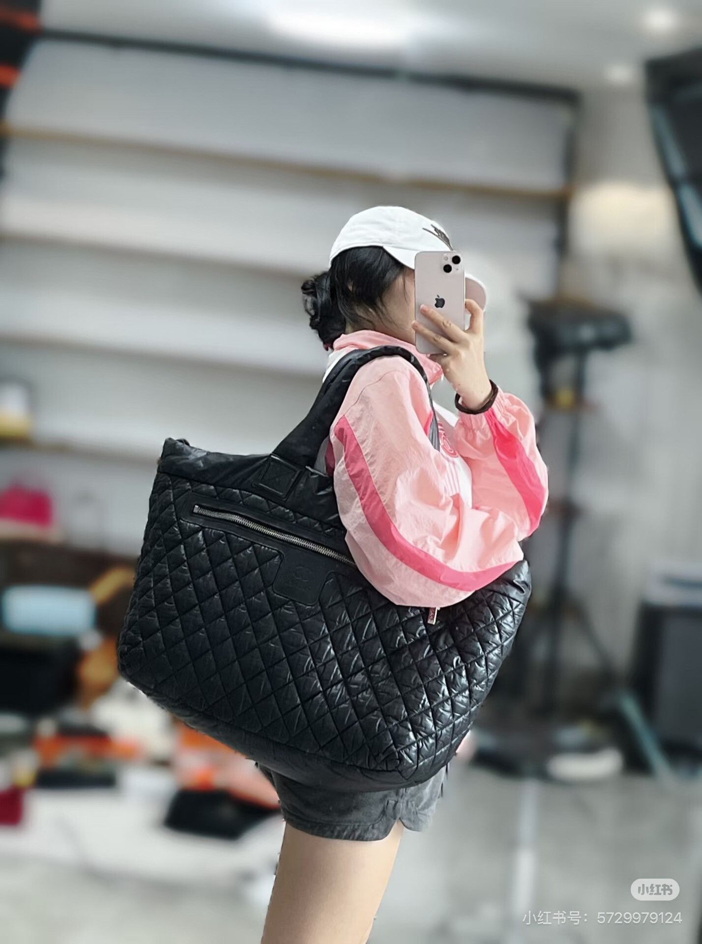 Chanel Pre-loved Bag Very good condition Size ONE SIZE - 9 Thumbnail