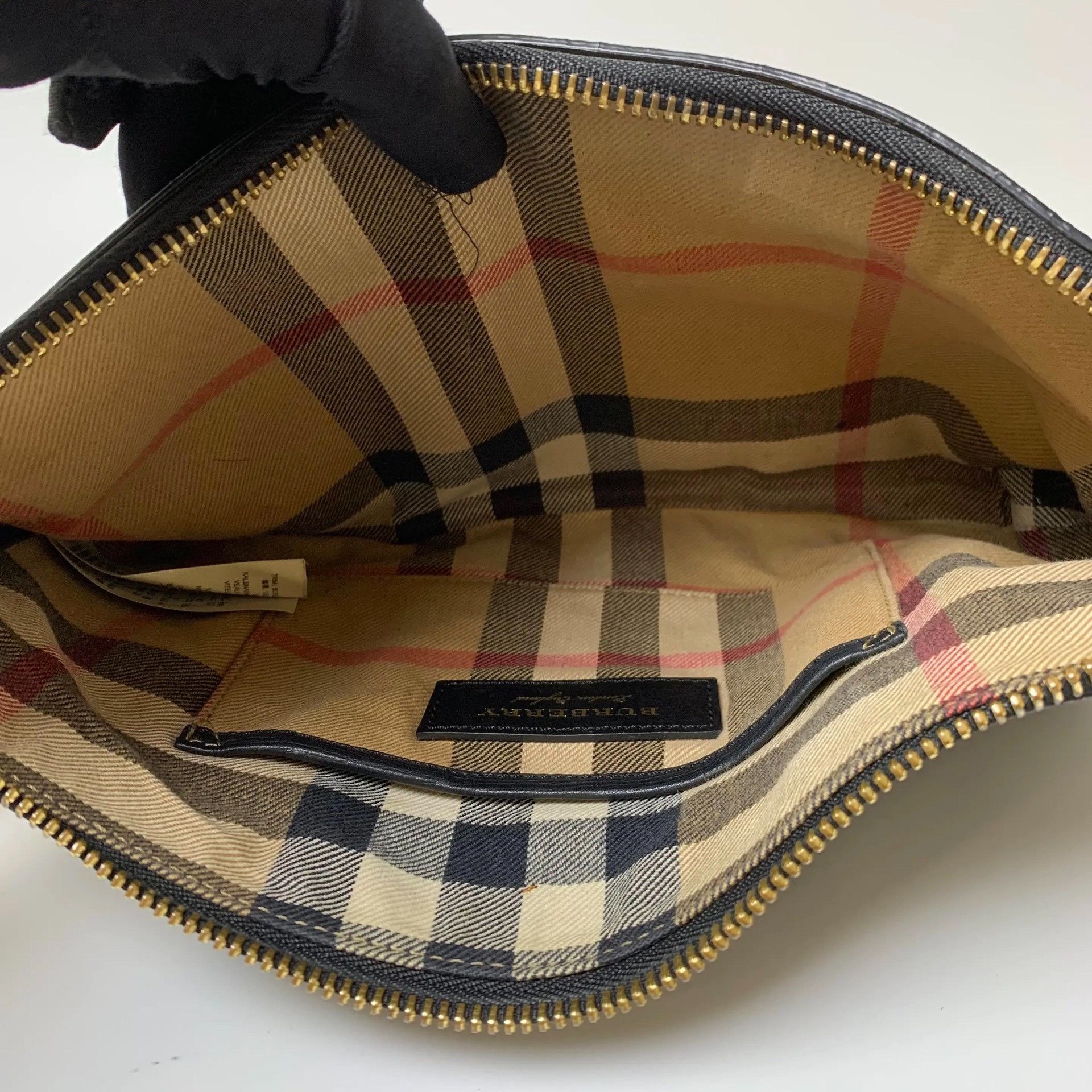 Burberry Pre-loved Bag Very good condition Size ONE SIZE - 9 Thumbnail